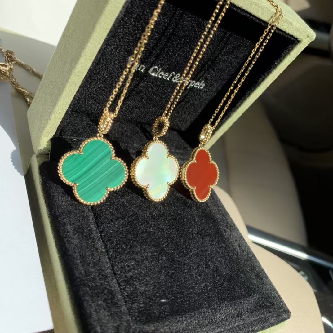 VCA Vintage Alhambra Pendant Large Clover Sweater Necklace - Original Replica Club