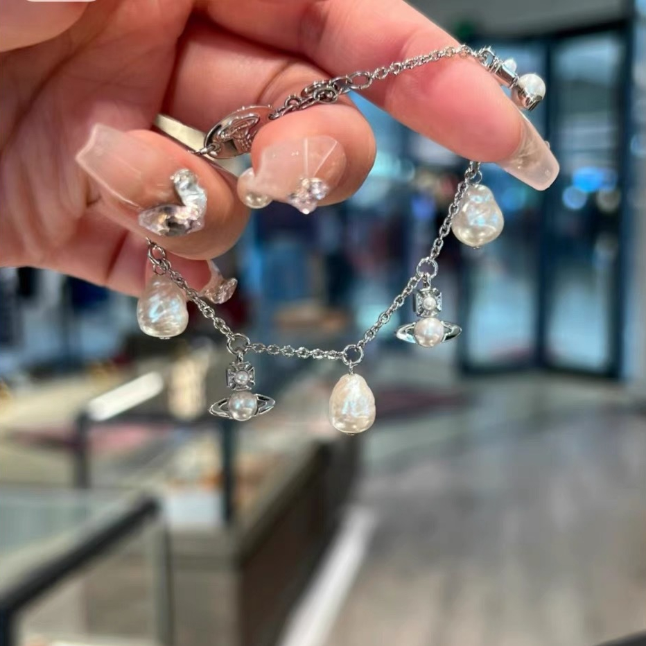 Vivienne Westwood Baroque Pearl Saturn Charms Bracelet - Original Replica Club