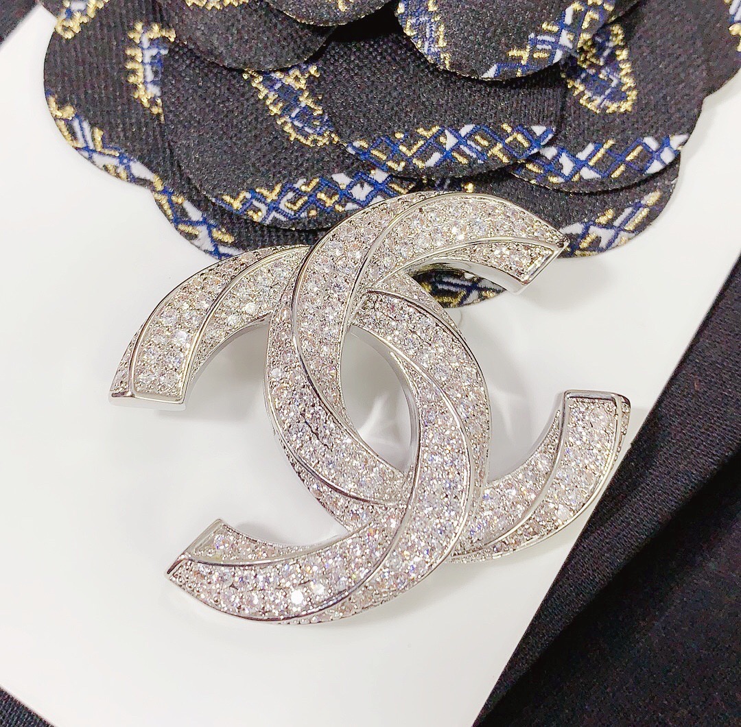 Chanel Super Sparkling Diamond Paved Brooch - Original Replica Club