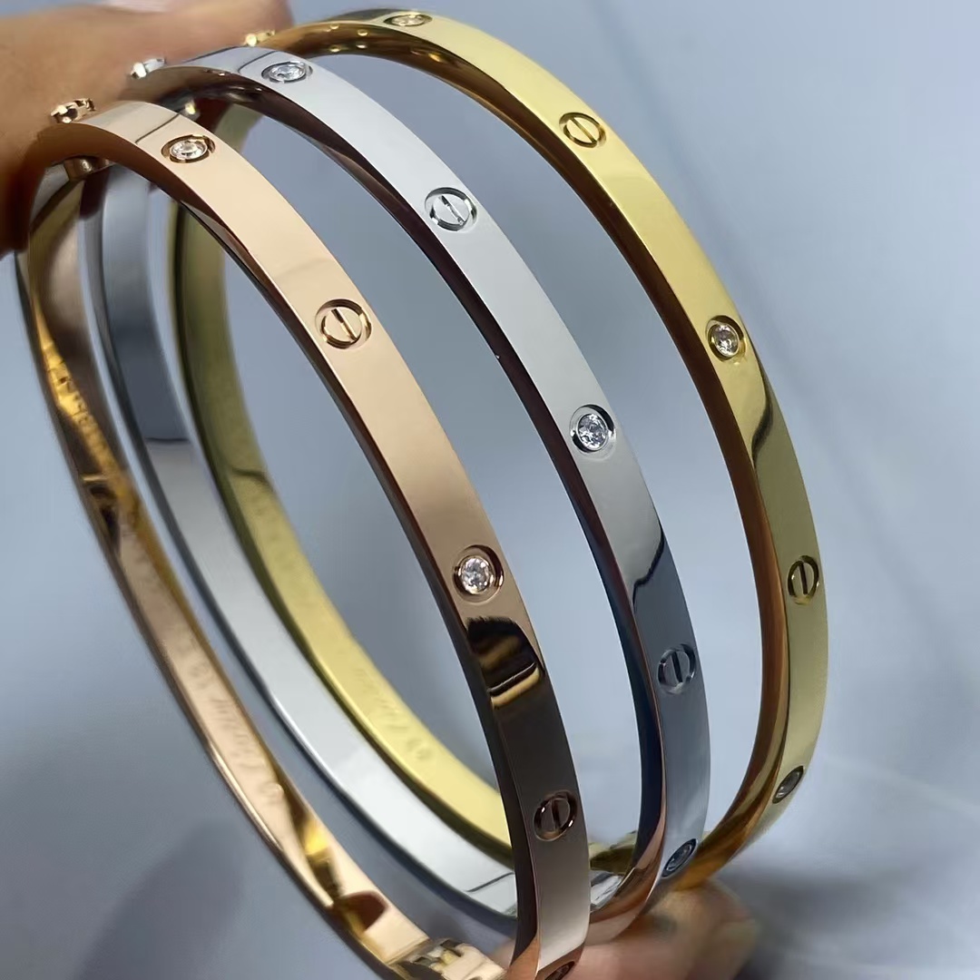 Cartier LOVE Bracelet Bangle - Six Diamonds - Original Replica Club
