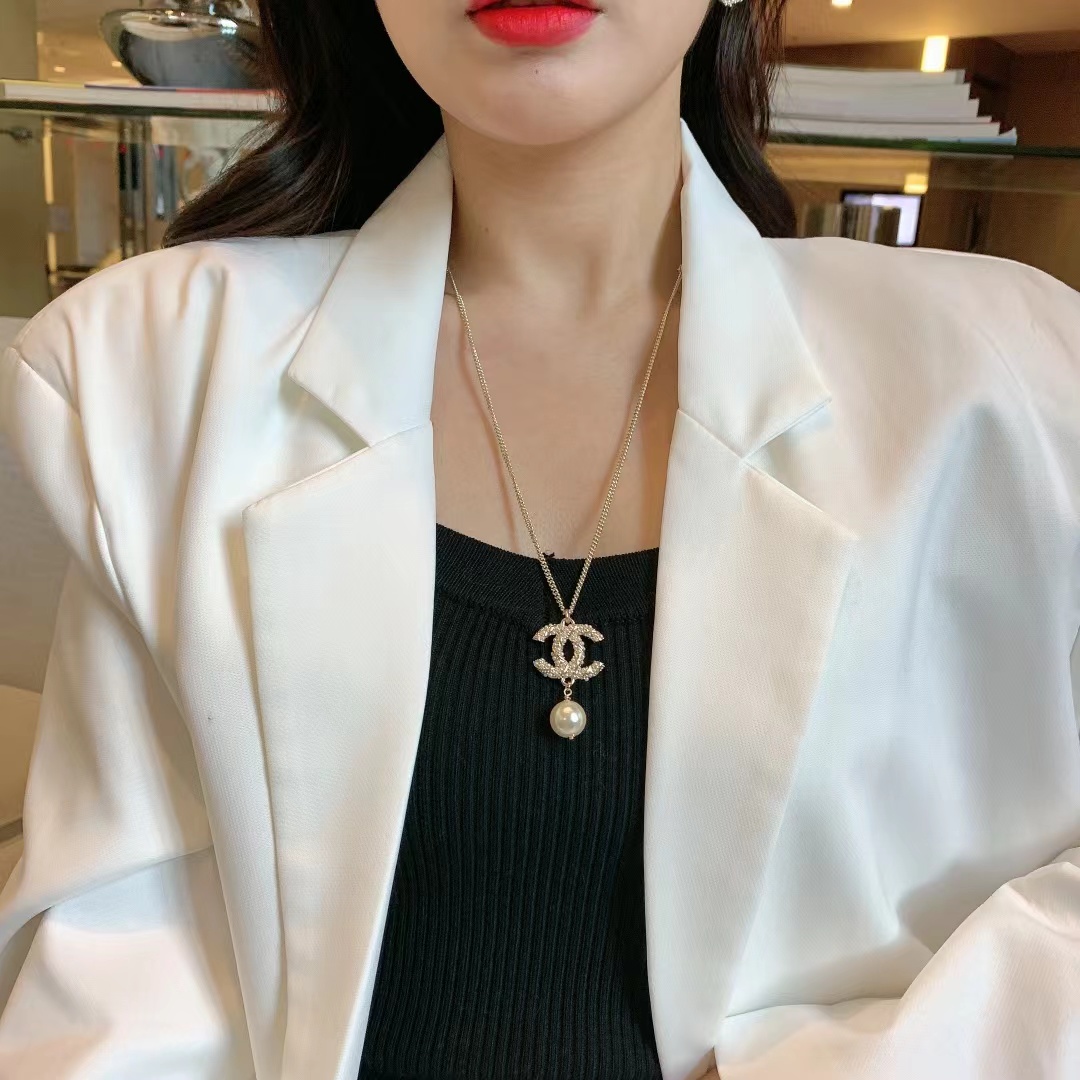 Chanel Long Sweater Pearl Drop Necklace - Original Replica Club