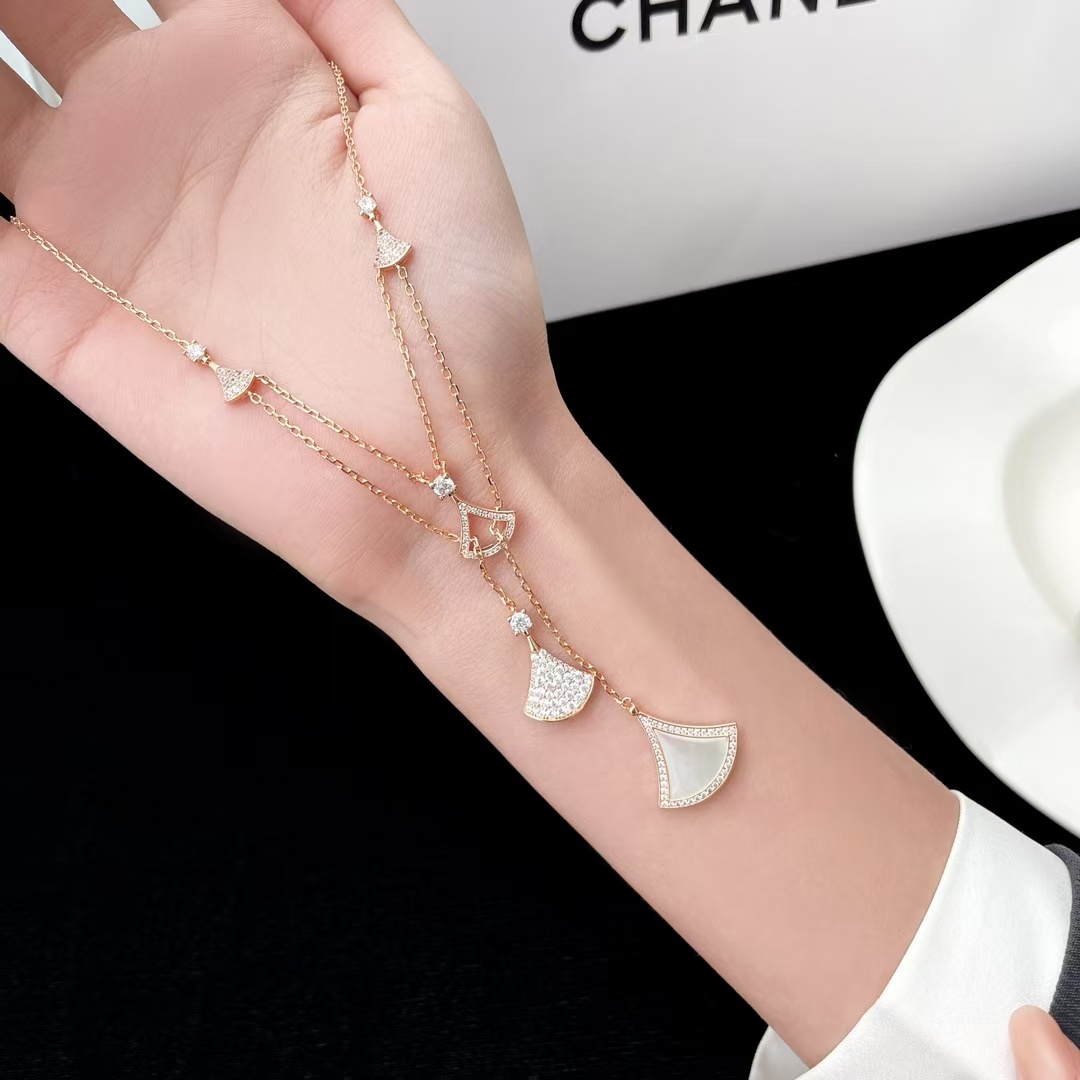 Bvlgari Divas' Dream Necklace - Original Replica Club
