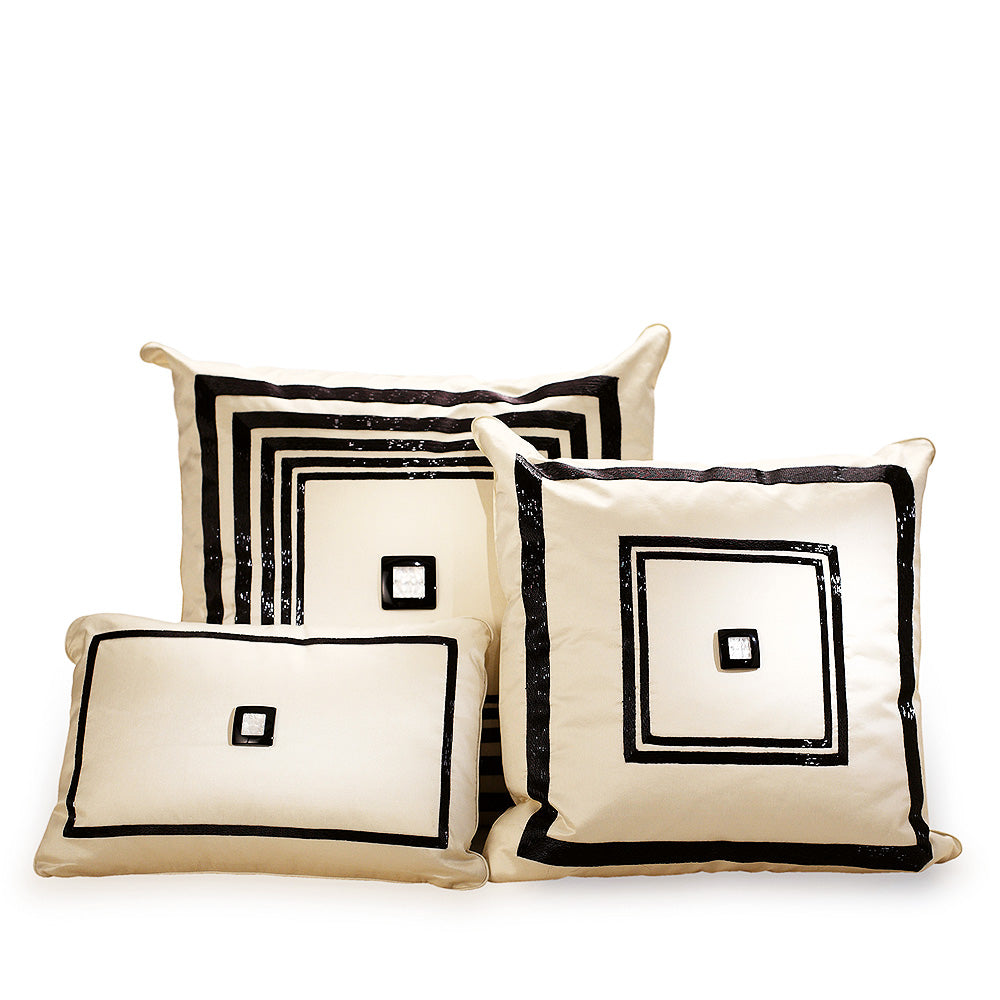 COUSSIN PERLÉ MASQUE DE FEMME - SOIE IVOIRE, PERLÉ