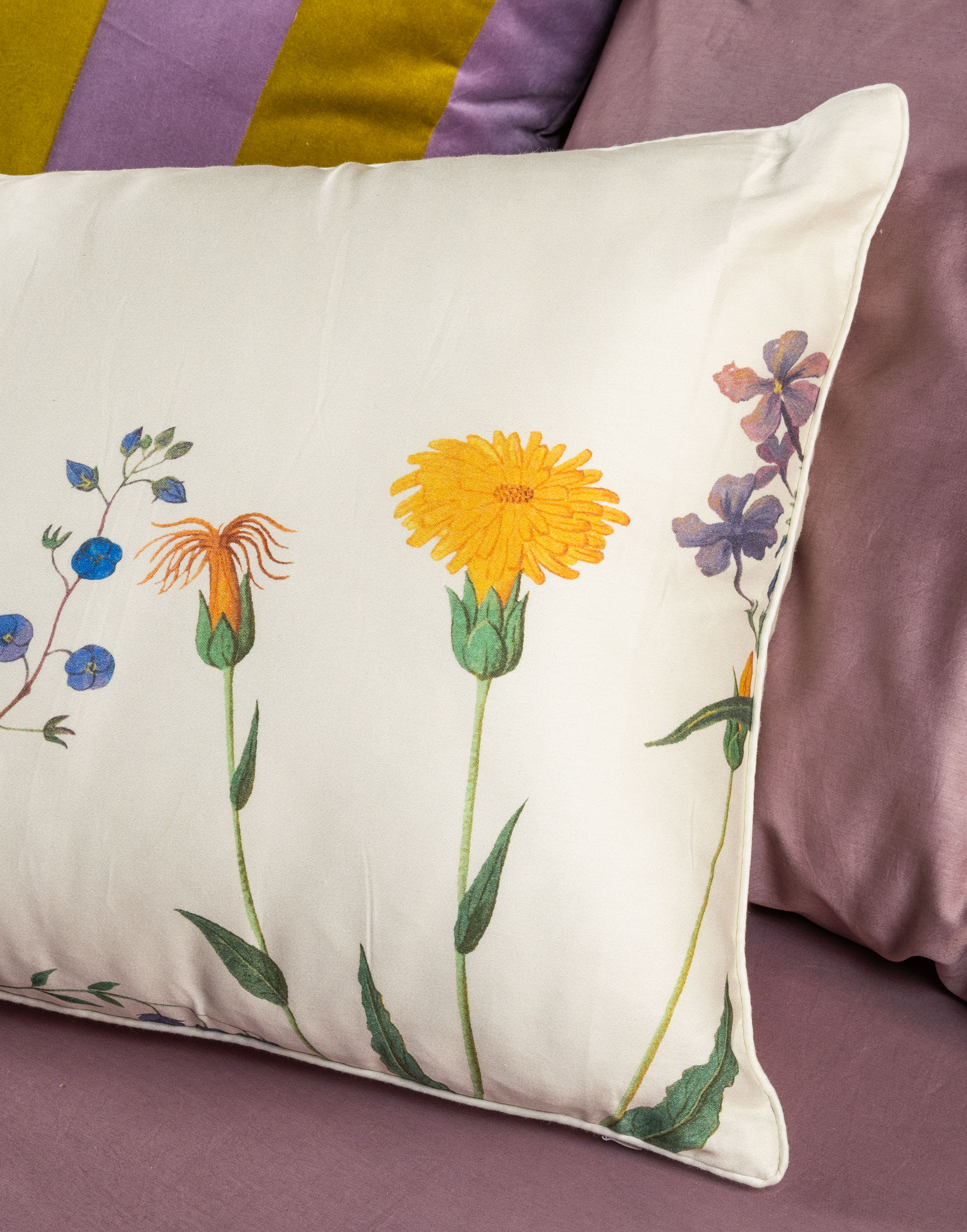 Essenza Augustina Sierkussen 40x90 cm - Vanille