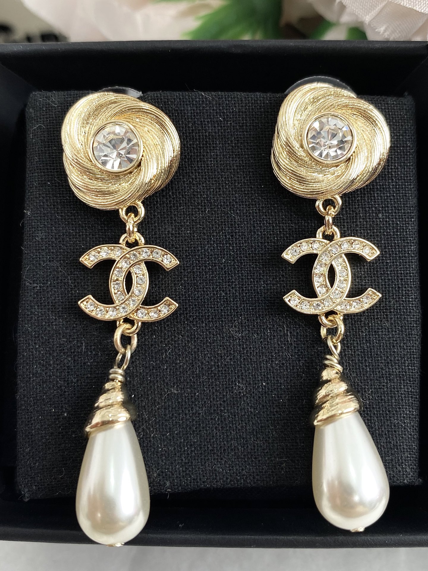 Chanel Vintage Teardrop Pearl Dangle Earrings - Original Replica Club