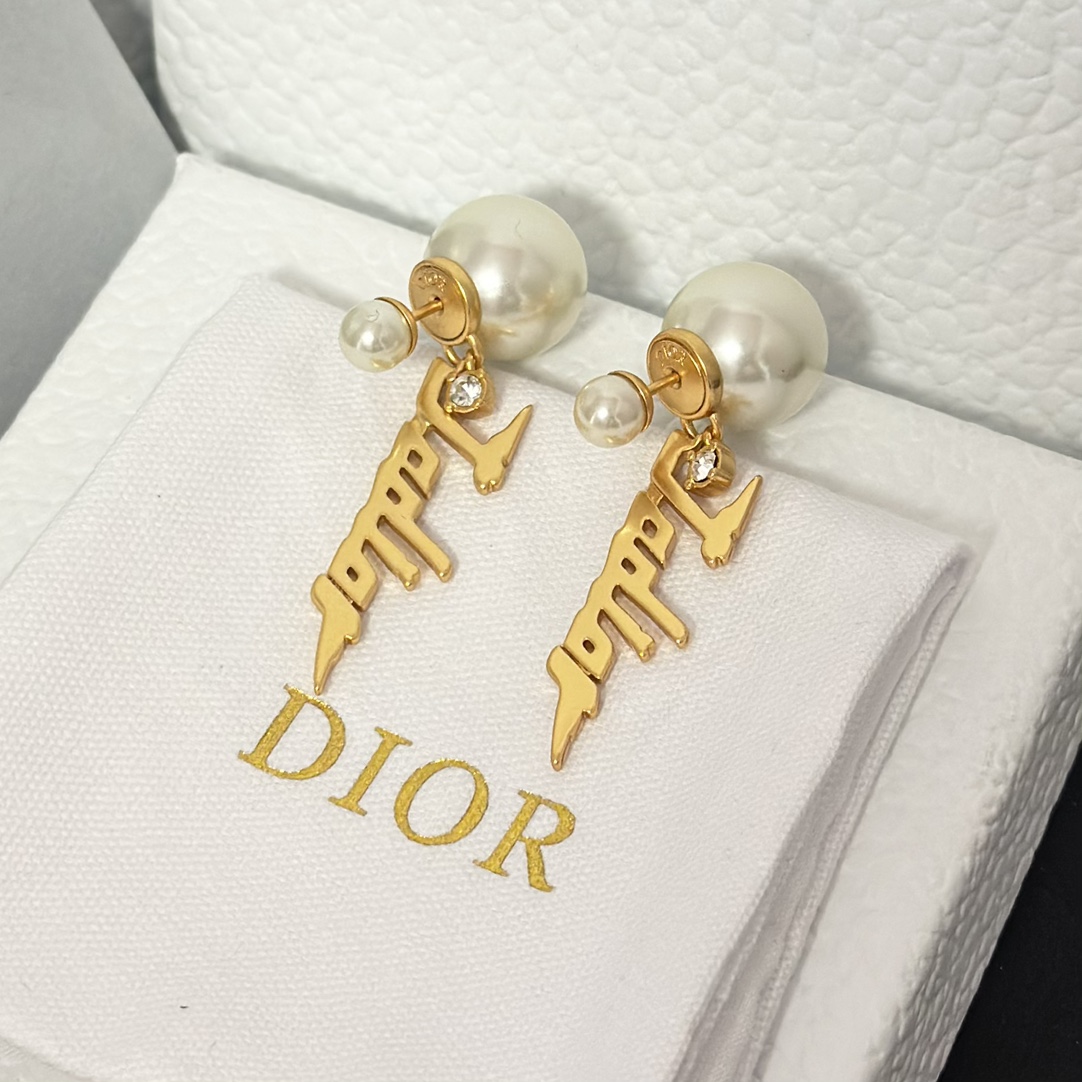 Dior Tassel JADIOR Pearl Earrings - Original Replica Club