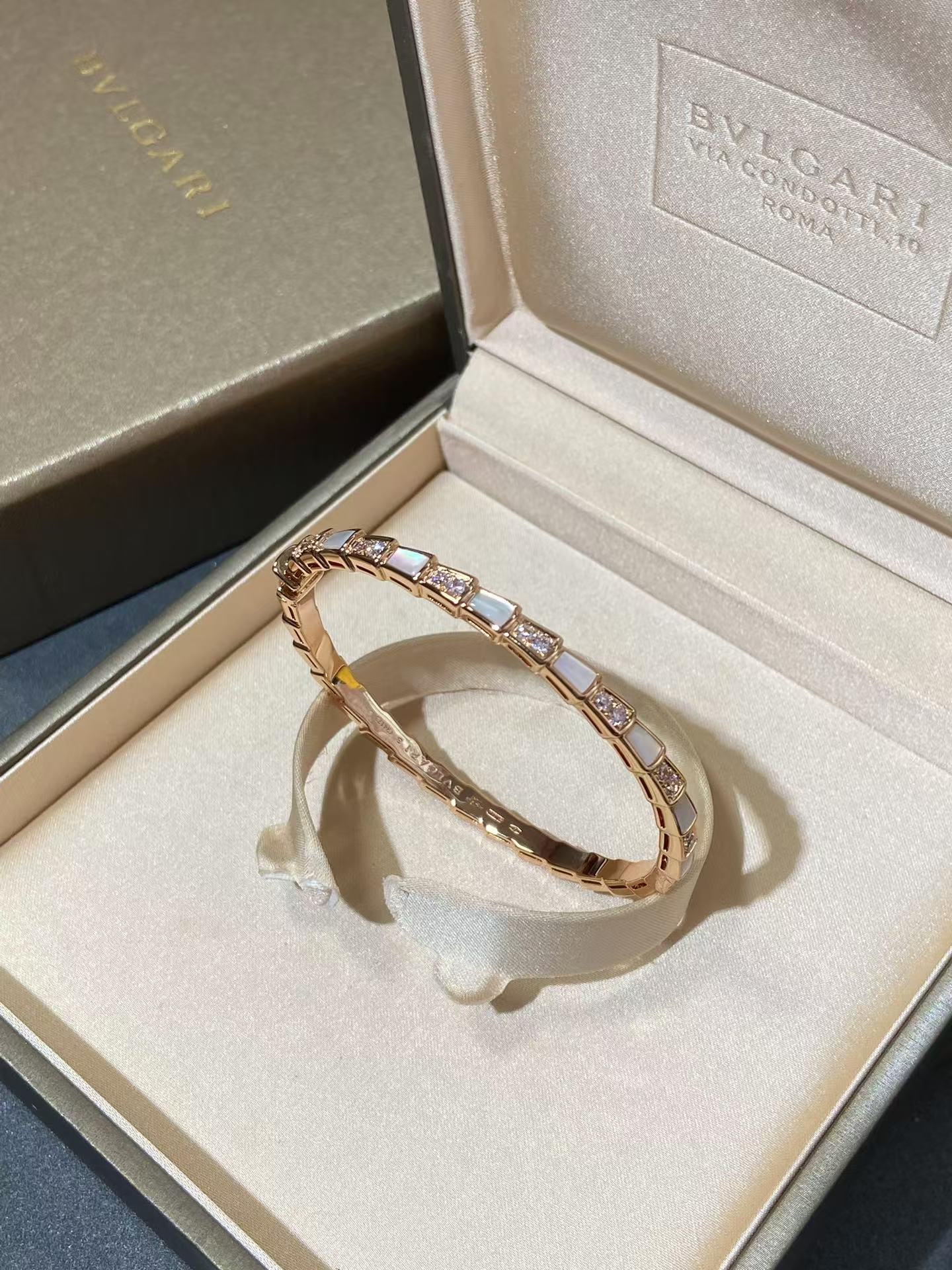 Bvlgari Serpenti Viper Bracelet Bangle in Rose Gold - Original Replica Club