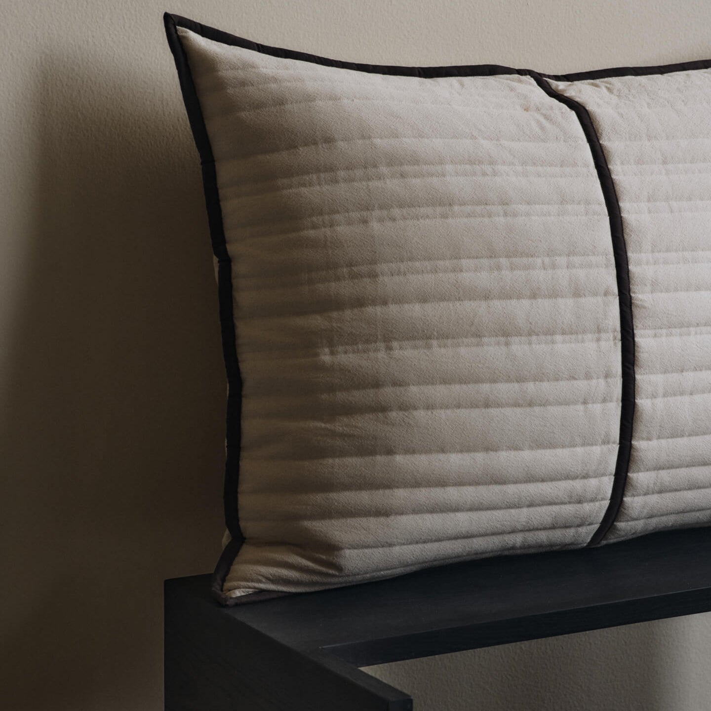 Ferm Living Vari Sierkussen 80 x 60 cm