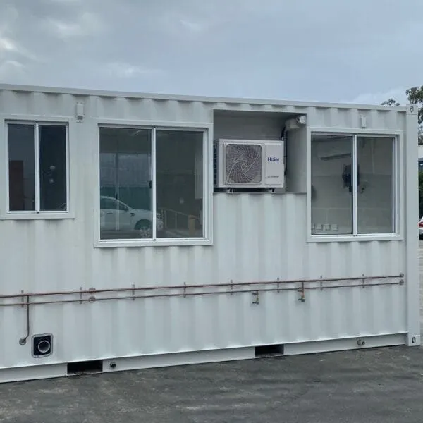 20′ standard single use container with glass windows and AC