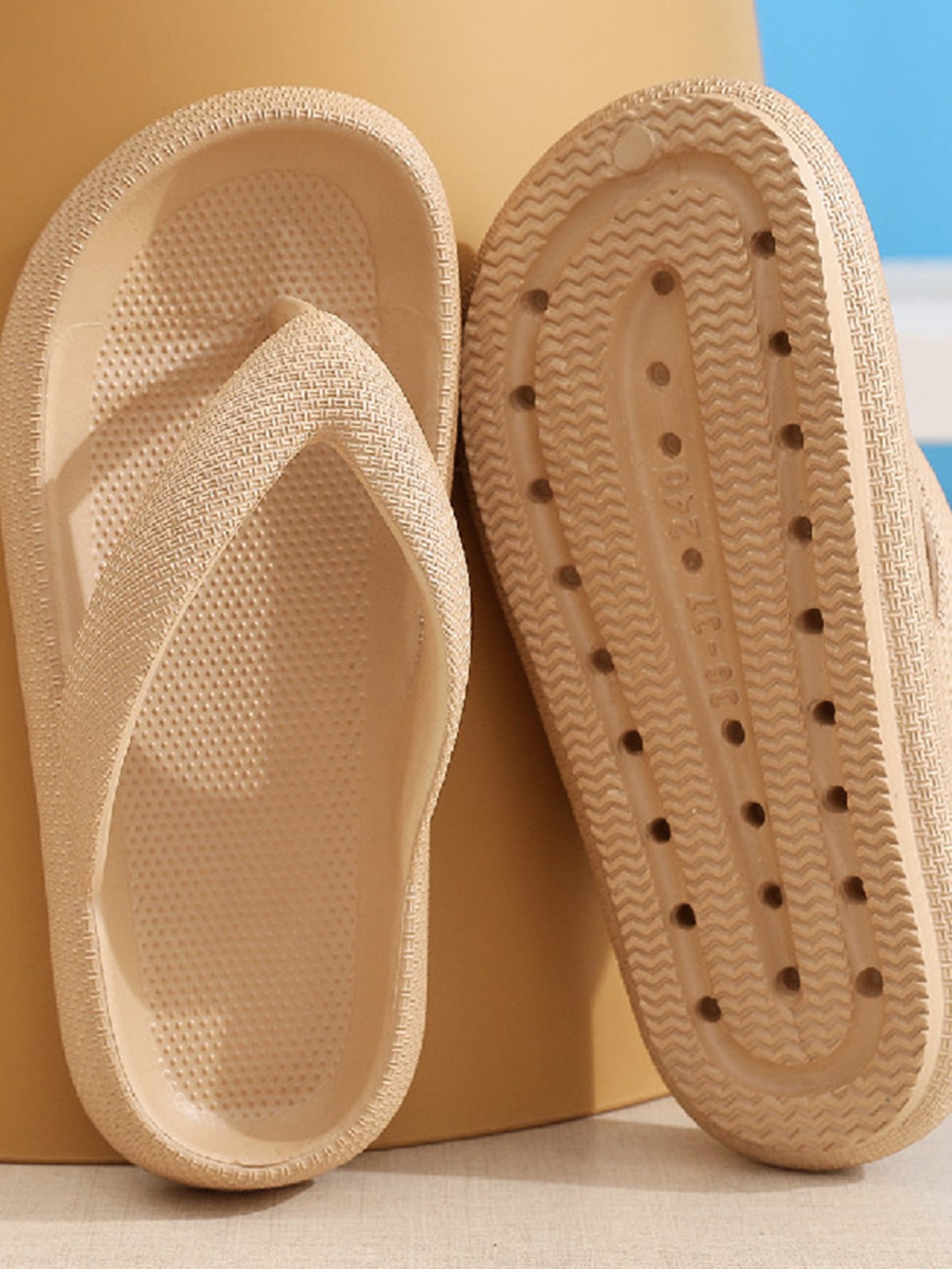 Women’s Minimalist Flip Flops, Outdoor Beach Travel Shoes