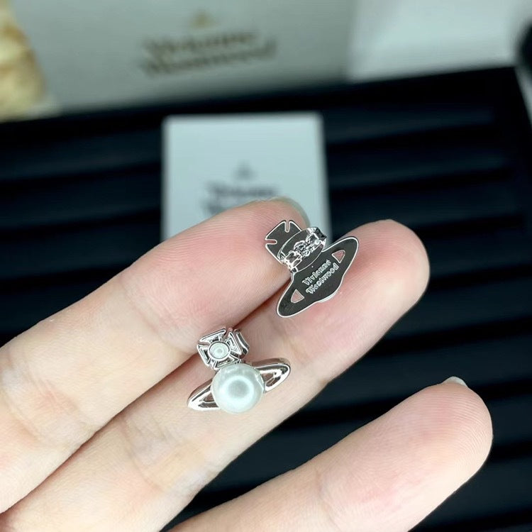 Vivienne Westwood Pearl Stud Saturn Earrings - Original Replica Club