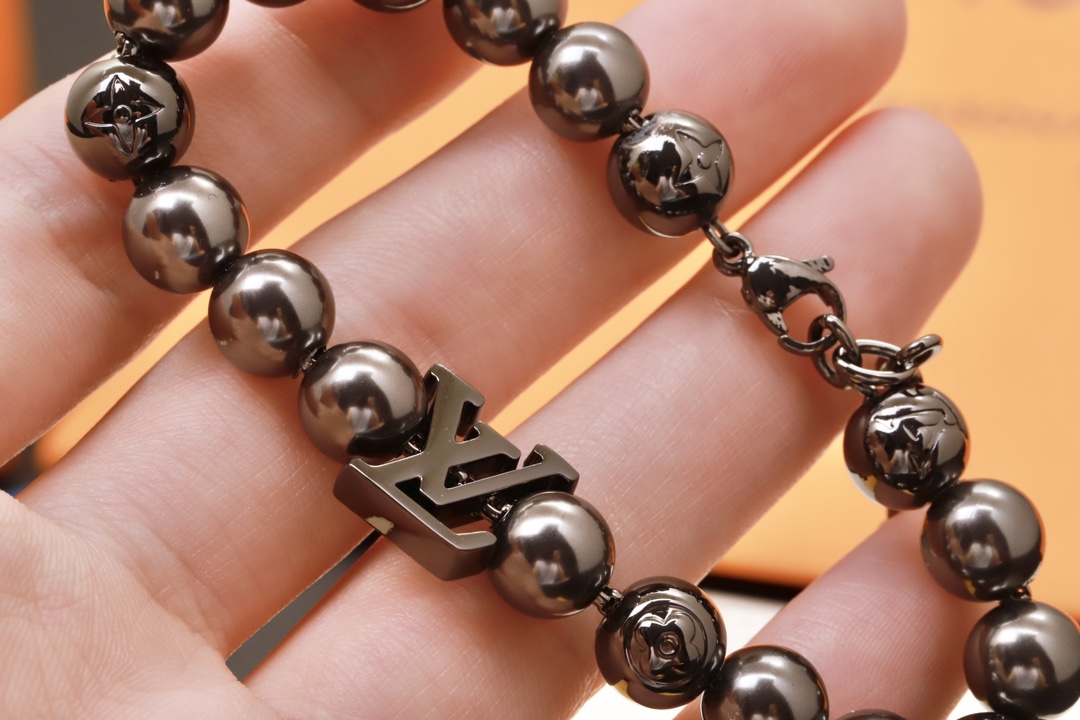Louis Vuitton Black Beads Bracelet Men - Original Replica Club