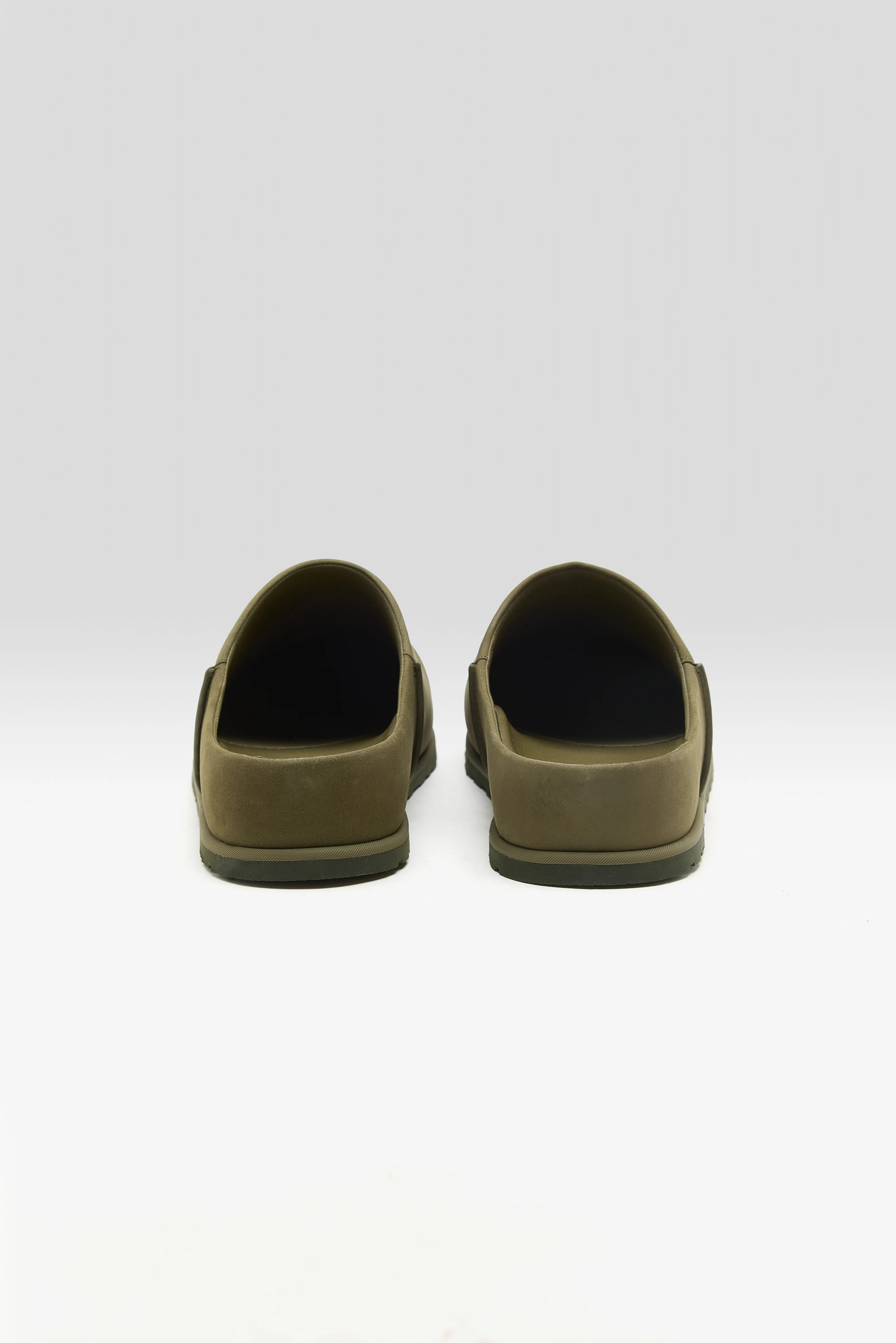 Bellerose Otzo Clogs for Men  (261 / M / DARK OLIVE)