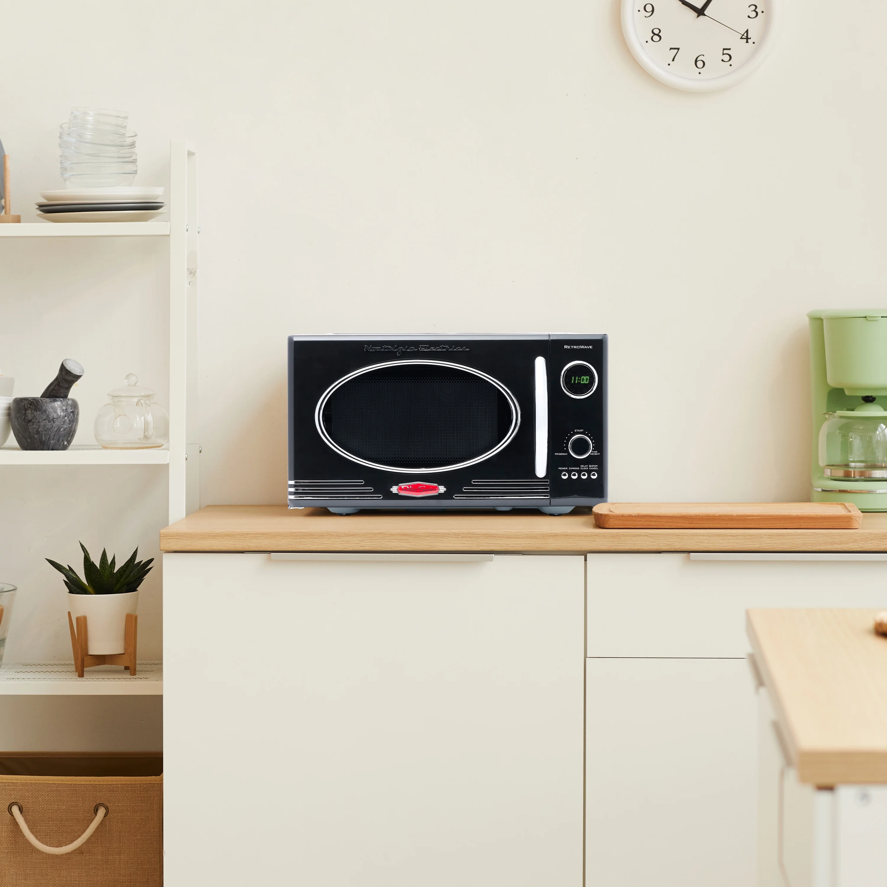 Nostalgia Retro Microwave for Countertop 0.9 cu ft Vintage Microwave, Ivory - Image 40