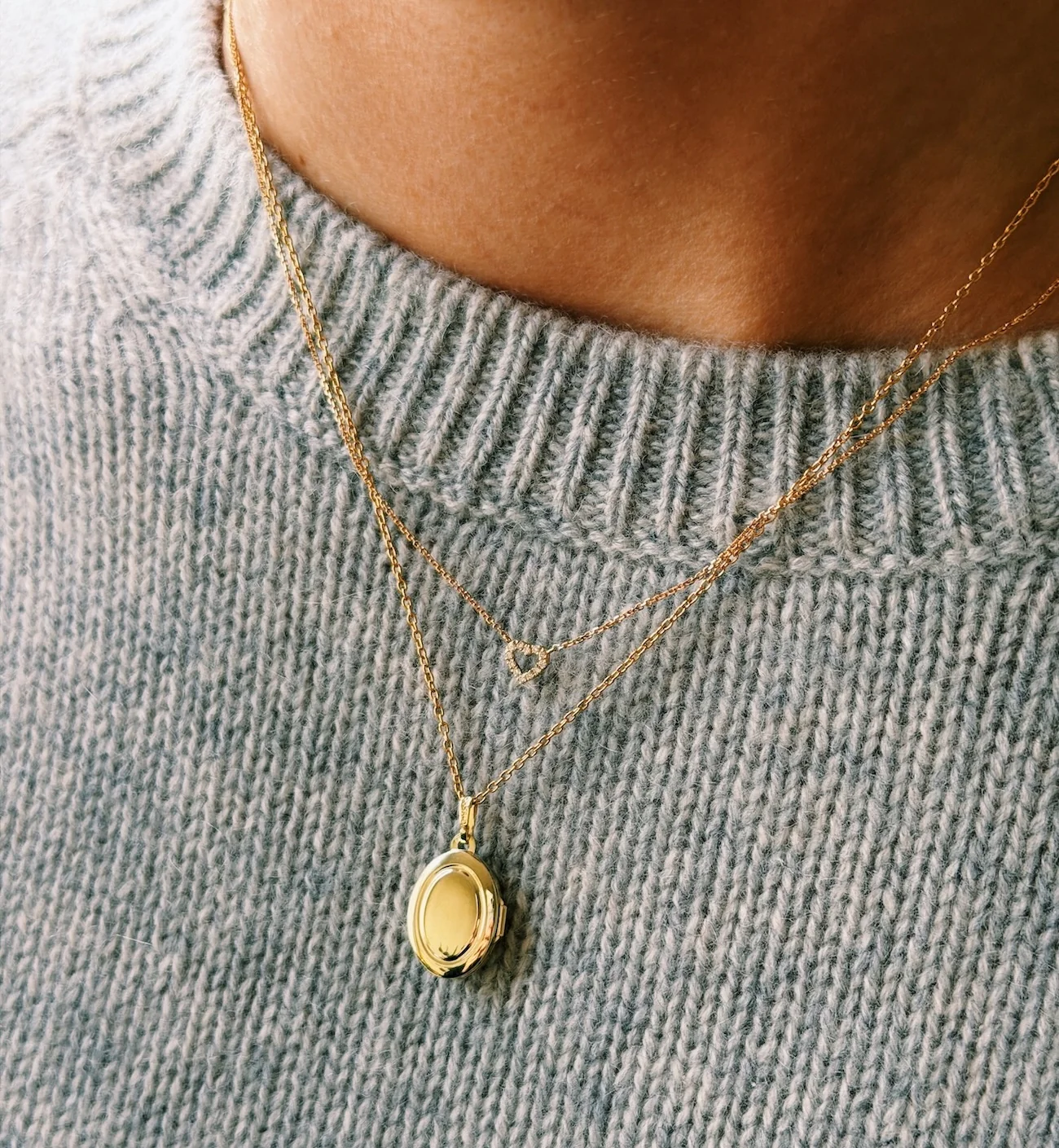 Classic Polished Oval Locket 14K