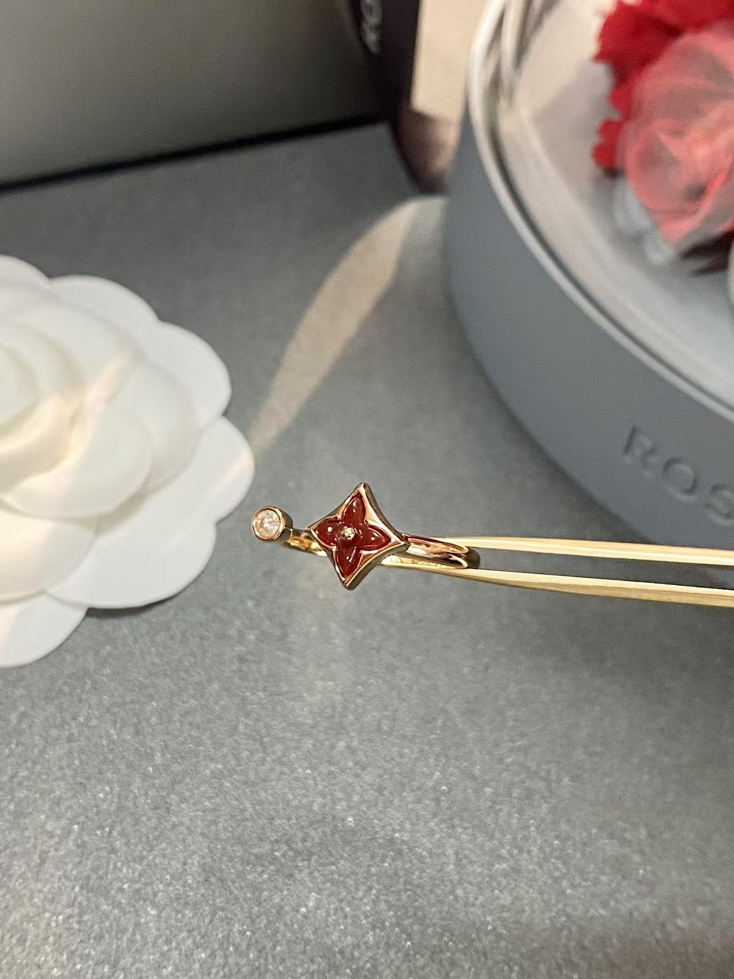 Louis Vuitton Color Blossom Mini Star Ring - Original Replica Club