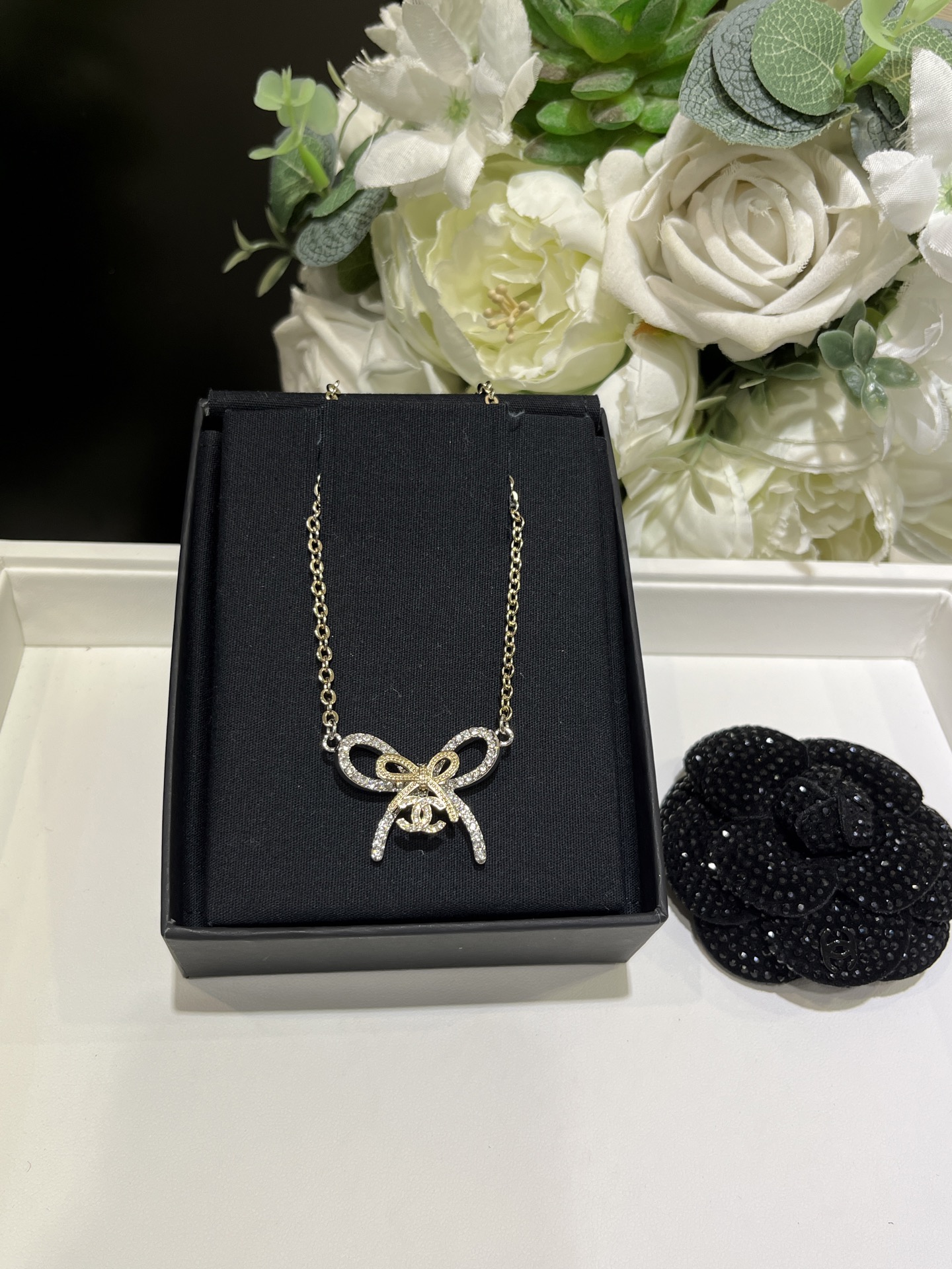 Chanel Color-blocked Full Rhinestones Bow Necklace - Original Replica Club