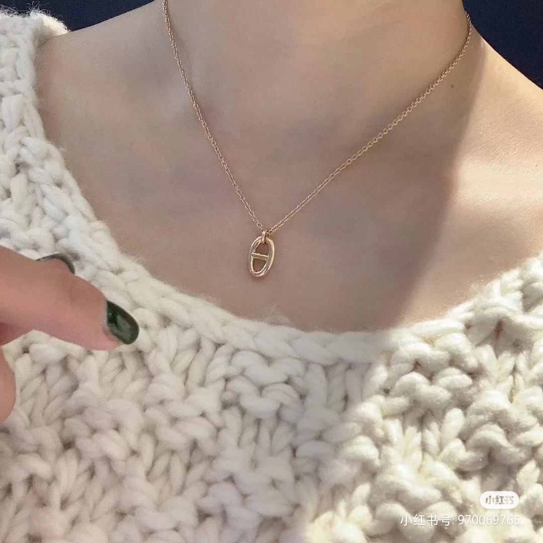 Hermes Pig Nose Pendant Necklace - No Diamond - Original Replica Club