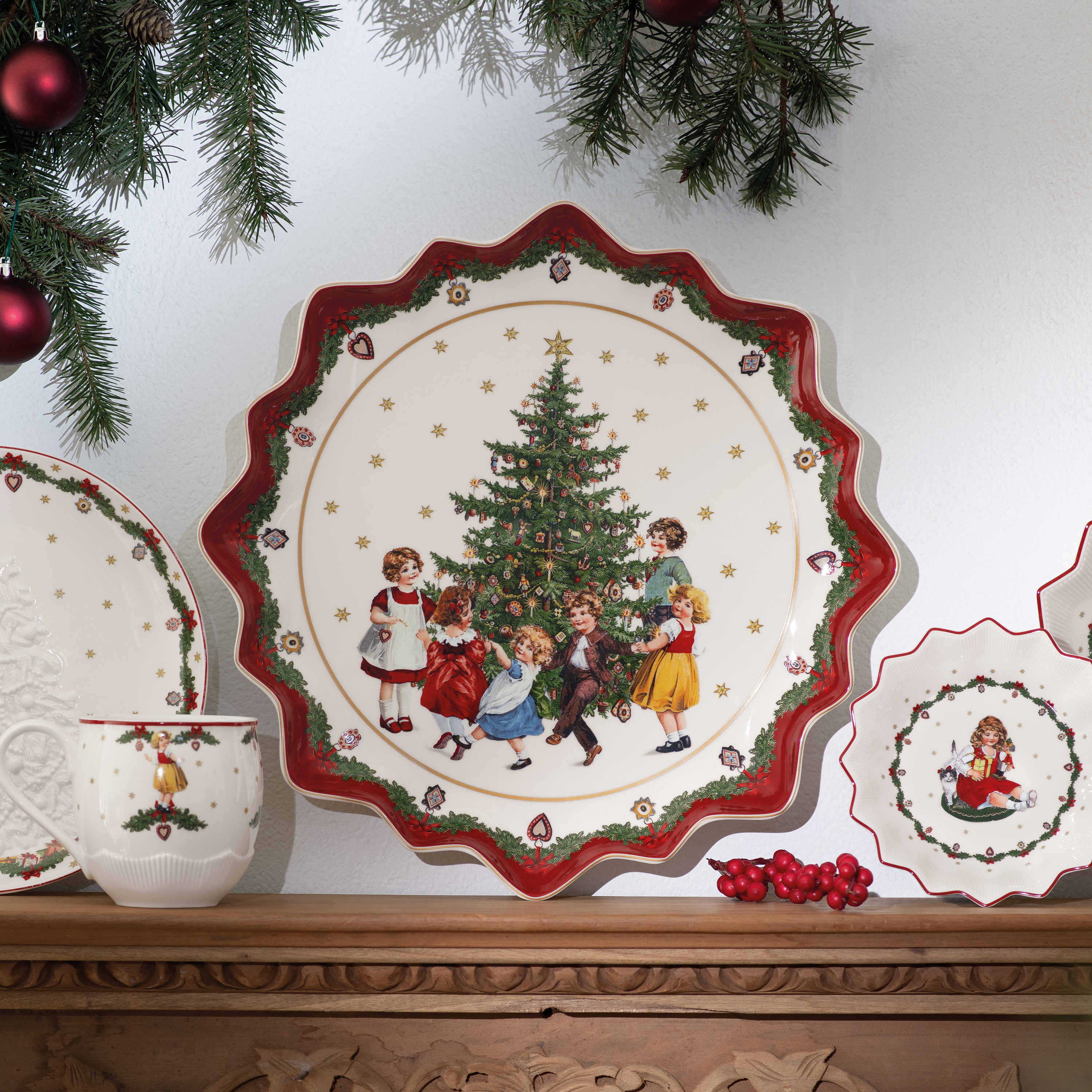 Villeroy & Boch Toy's Fantasy Cake platter