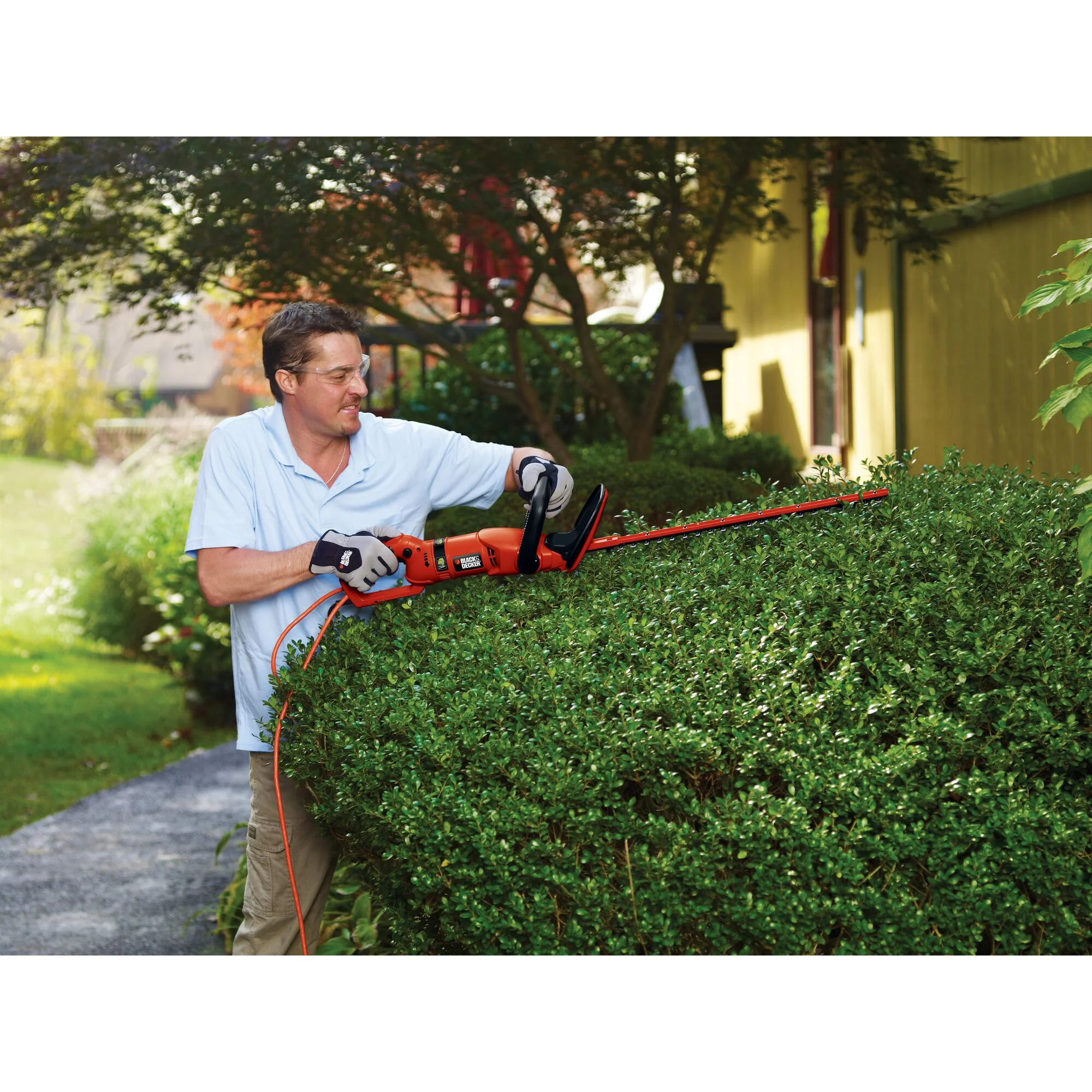 BLACK+DECKER HH2455 3.3 Amp HedgeHog 24" Hedge Trimmer with Rotating Handle - Image 5
