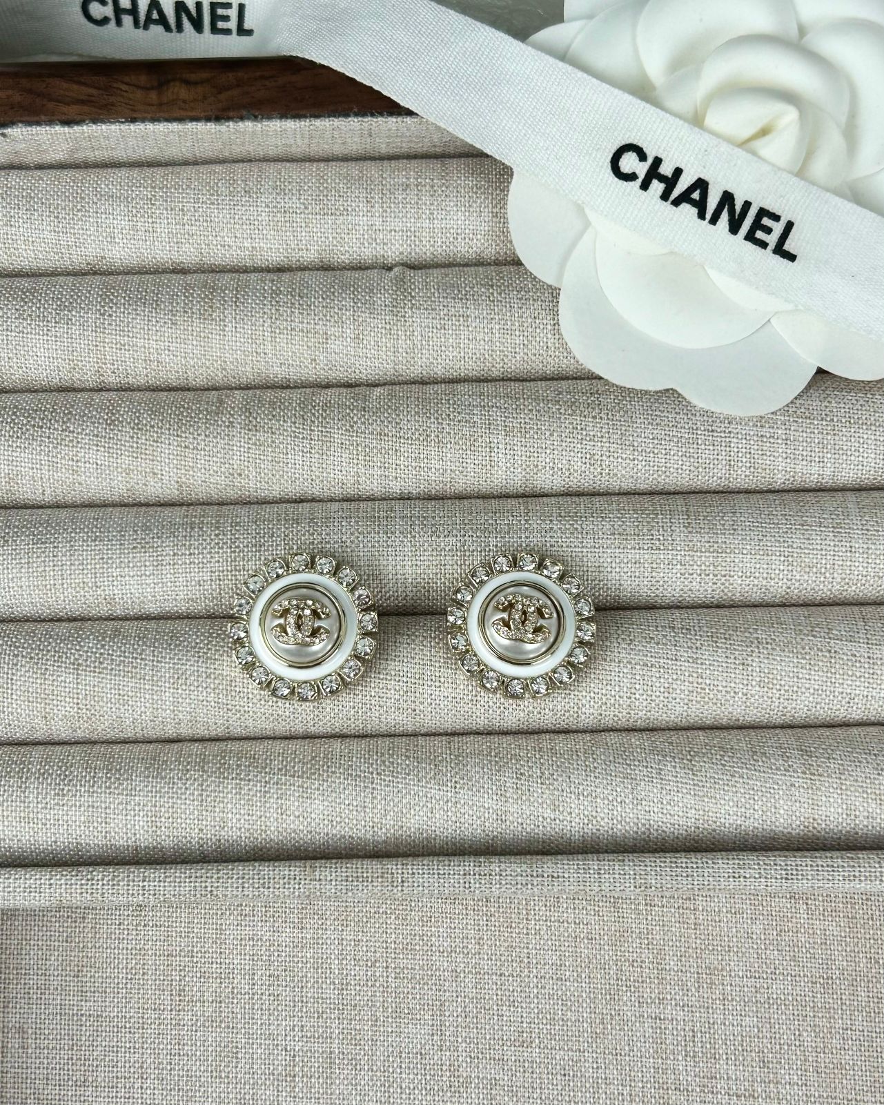 Chanel Sunflower Diamond Round Stud Earrings - Original Replica Club