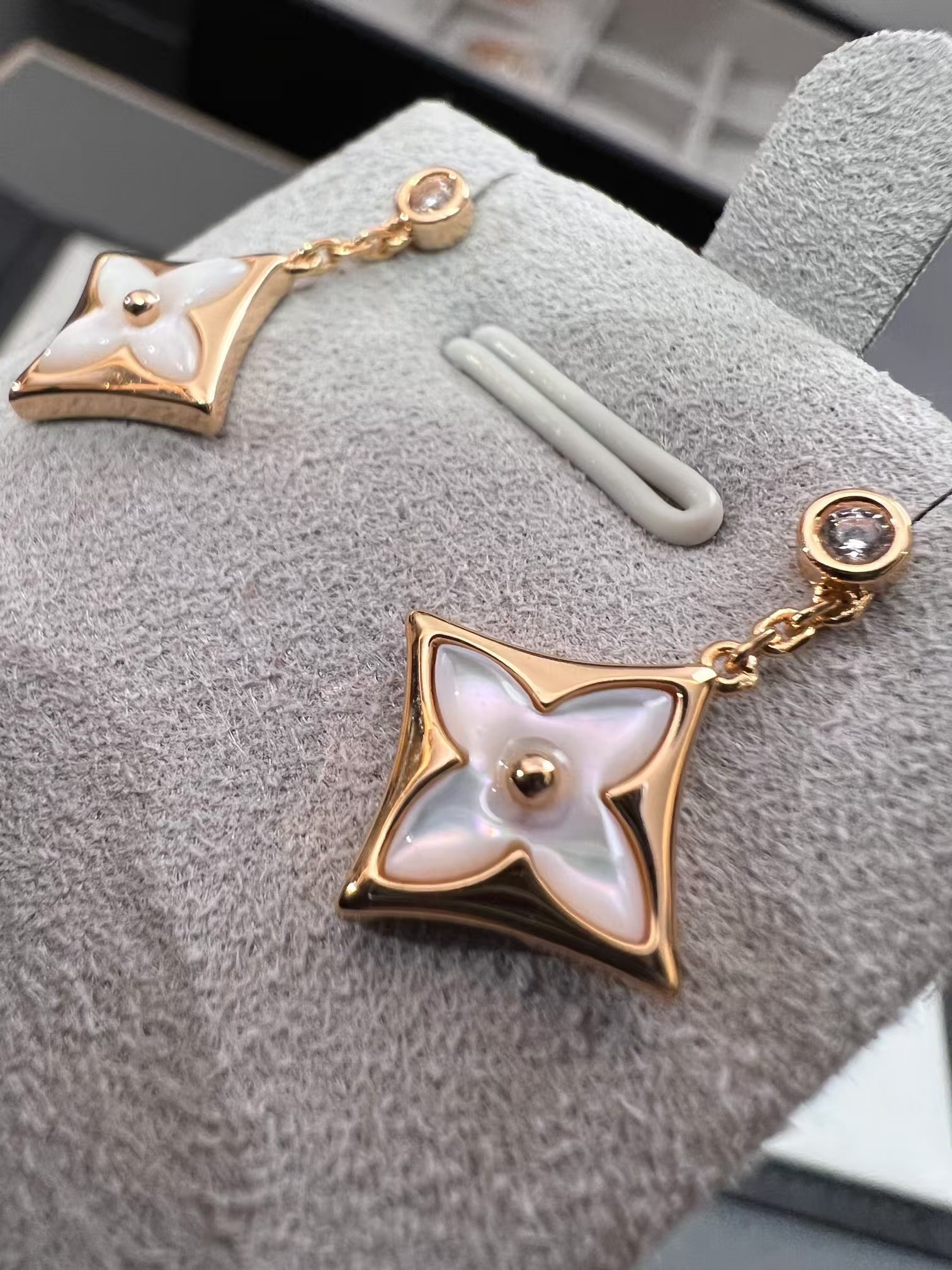Louis Vuitton Color Blossom BB Star Earring Studs - Original Replica Club