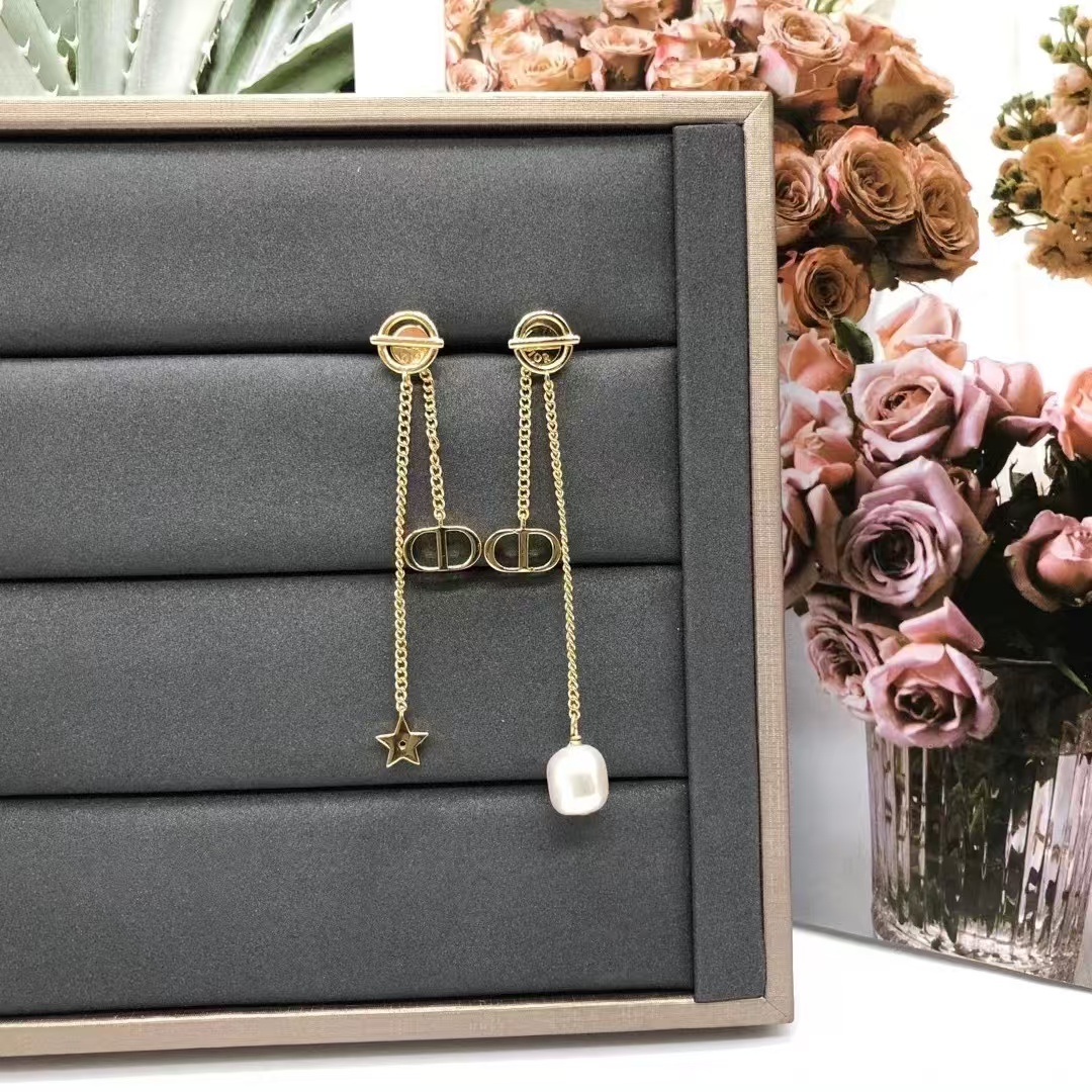 Dior Asymmetric Star Pearl Dangle Long Earrings - Original Replica Club