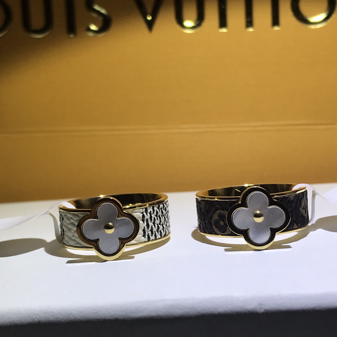Louis Vuitton Gold Leather Sun Blossom Ring - Original Replica Club