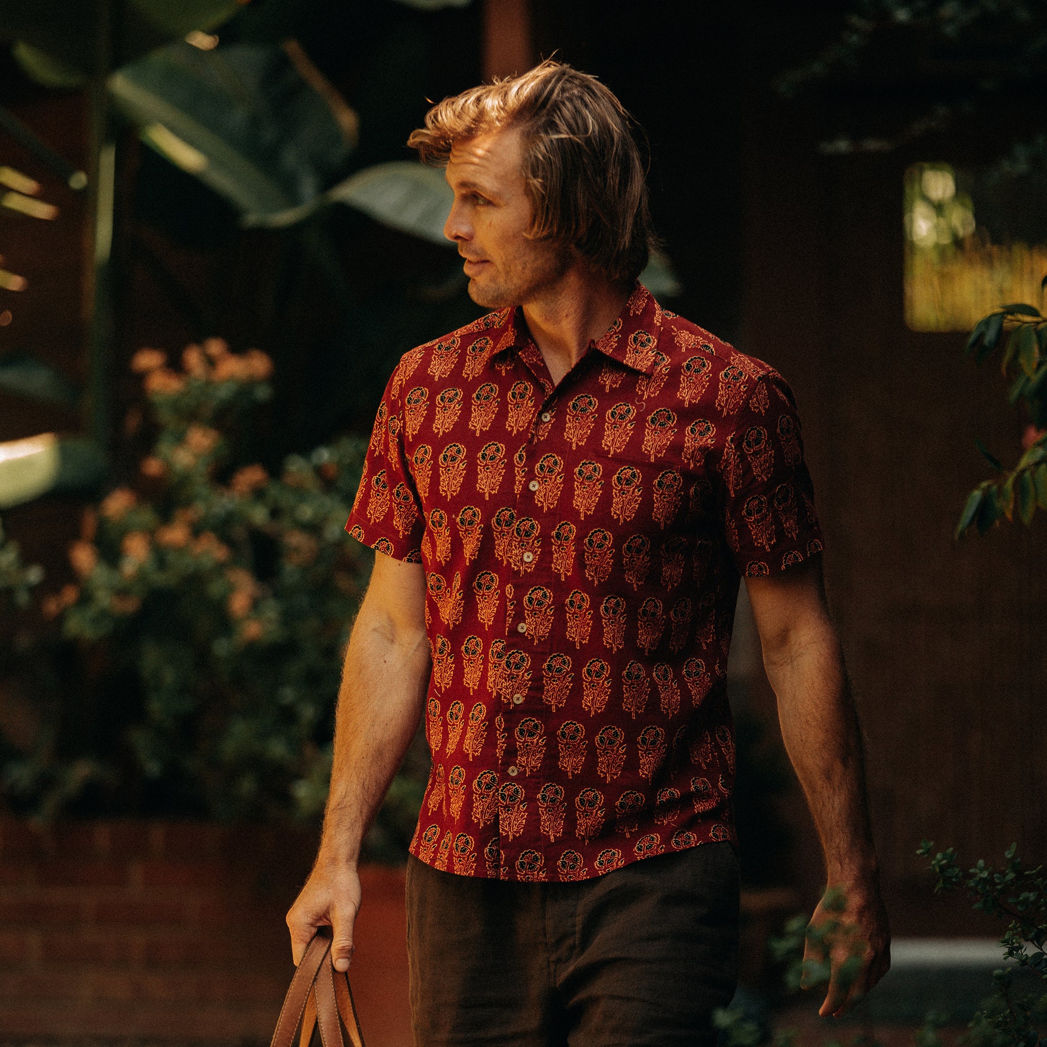 The Short Sleeve Hawthorne in Rust Floral