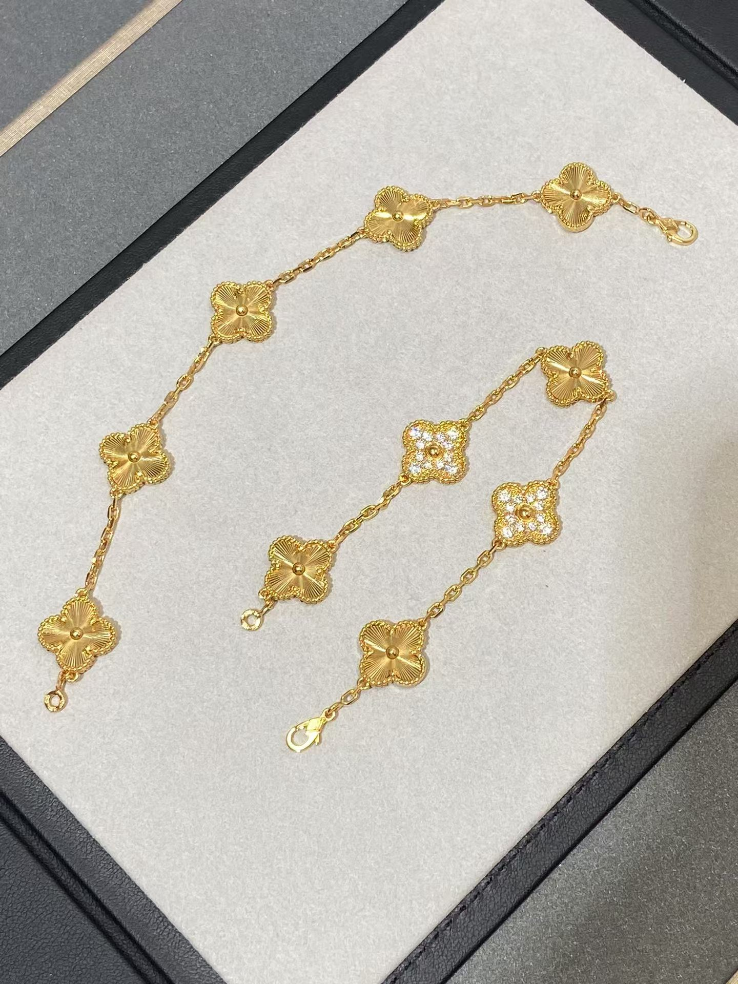 VCA Gold-tone Diamond and Guilloche Vintage Alhambra Bracelet 5 Motifs - Original Replica Club