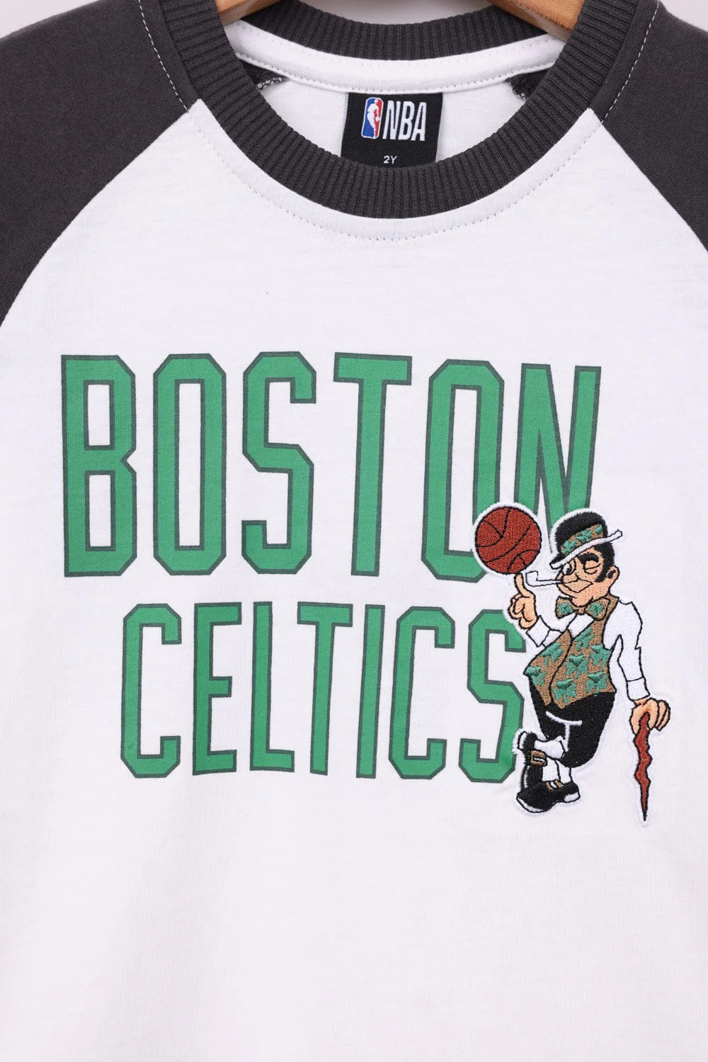 חולצה ממותגת NBA