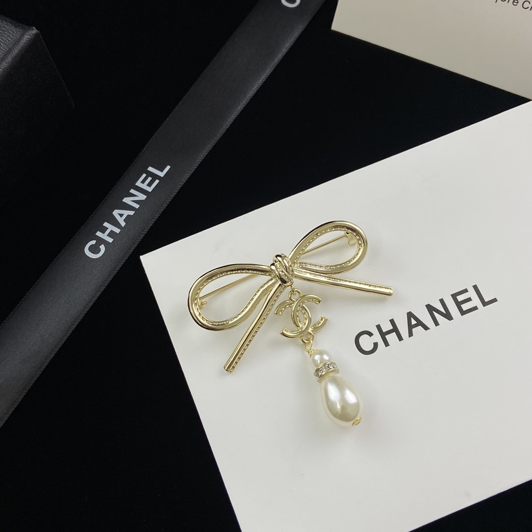 Chanel Bow CC Teardrop Pearl Brooch - Original Replica Club