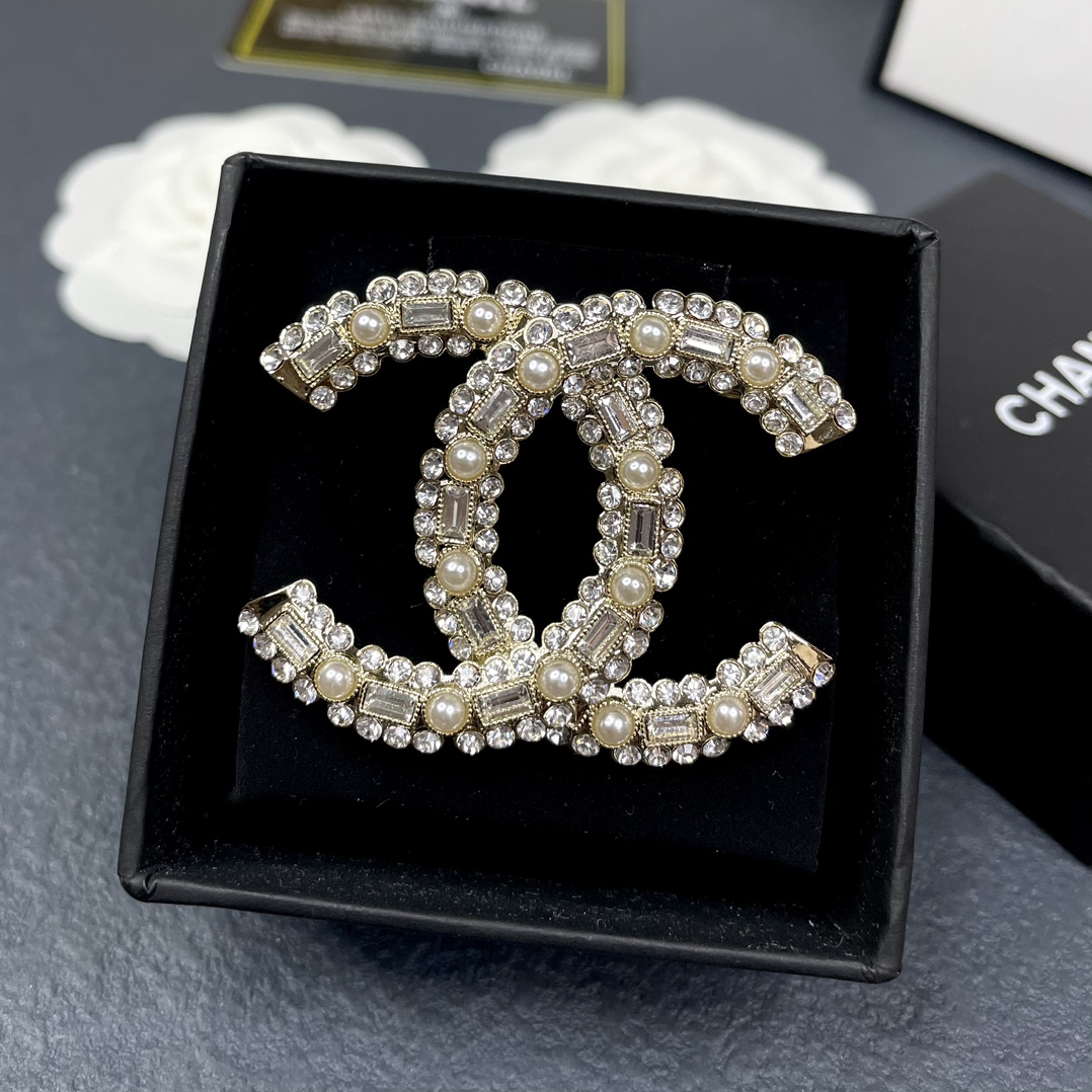Chanel Vintage Pearl Rhinestone CC Brooch - Original Replica Club