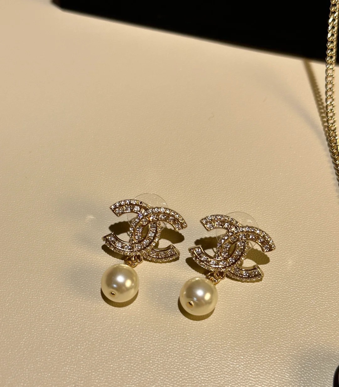 Chanel Black Heart Pendant Necklace and CC Pearl Drop Earrings - Original Replica Club
