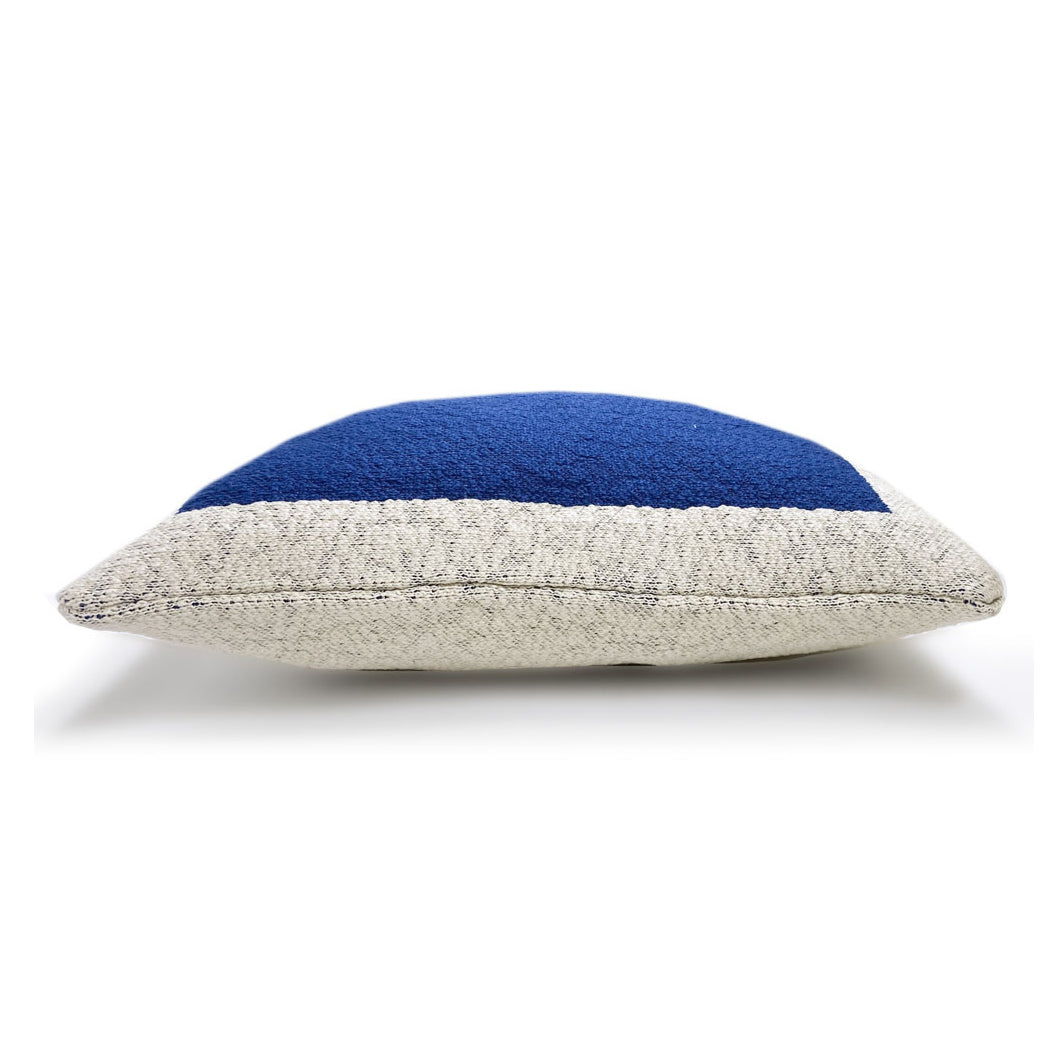 Malagoon Solid Poster Gebreid Sierkussen 50 x 50 cm - Blauw
