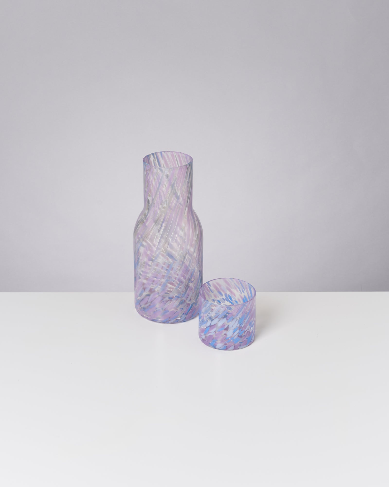 Joia Glaskaraffe drops blau lila