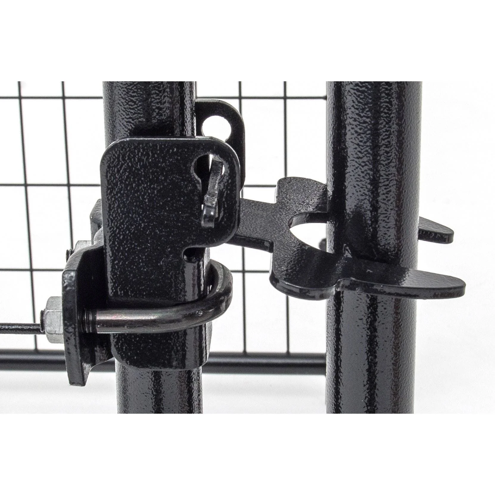 Lucky Dog 6'H x 10'W x 10'L Modular Kennel