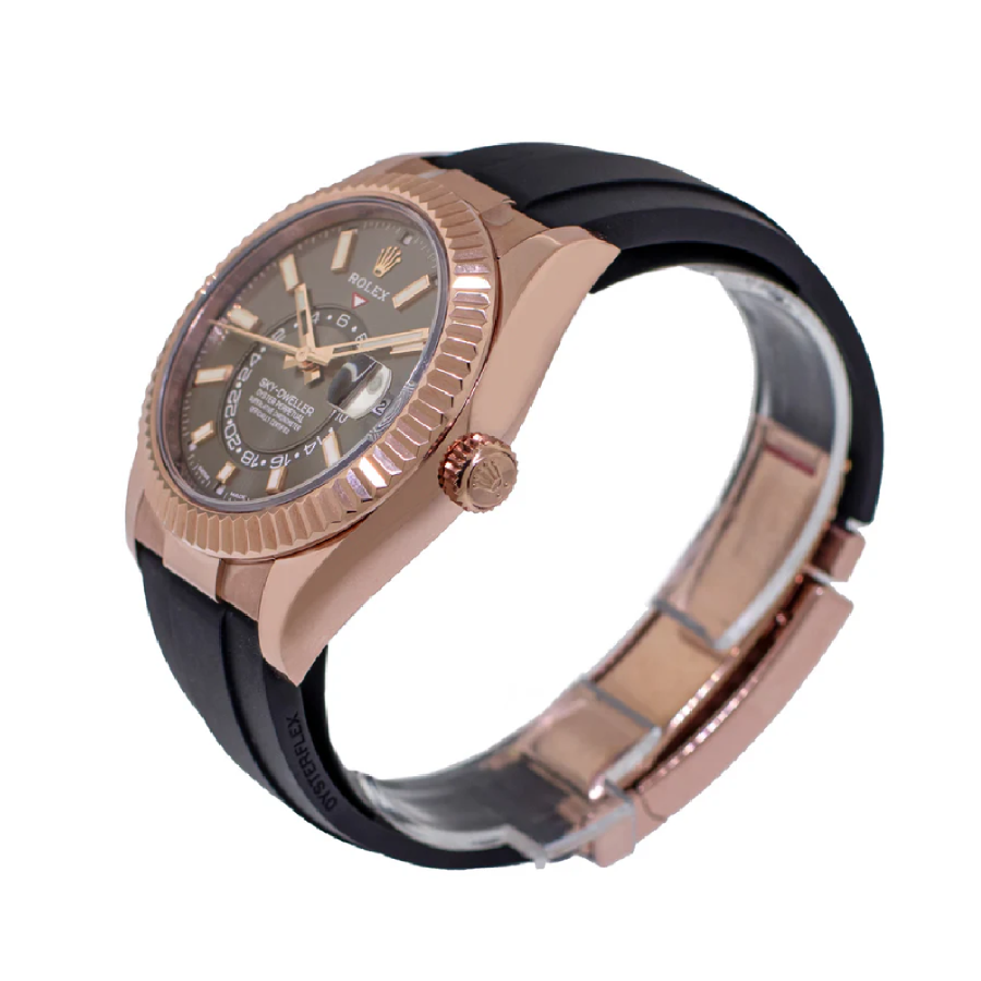 Specification Overview Case size 42 MM  Color Everose Gold  Dial Rhodium  Mechanism Japanese  ,  Swiss  Gender Men  Strap Type 904L Stainless Steel  Diamond No