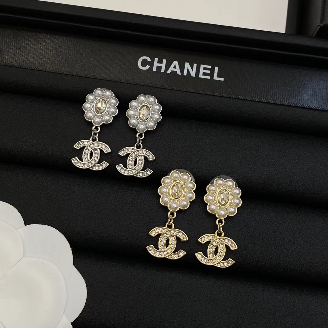 Chanel Pearl Flower Stud Earrings - Original Replica Club
