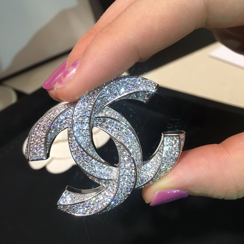 Chanel Super Sparkling Diamond Paved Brooch - Original Replica Club