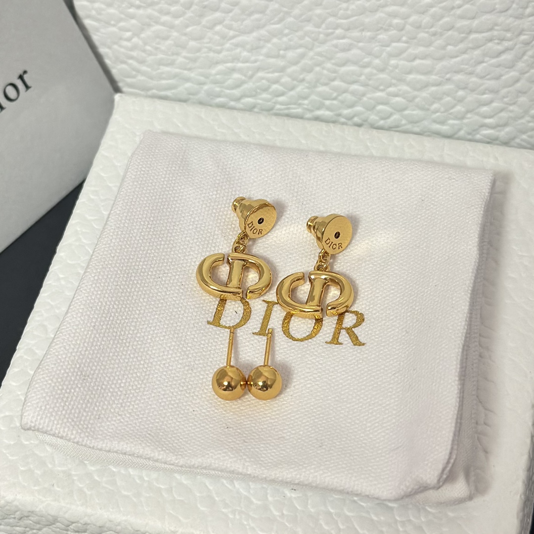 Dior CD Letter Stud Earrings - Original Replica Club