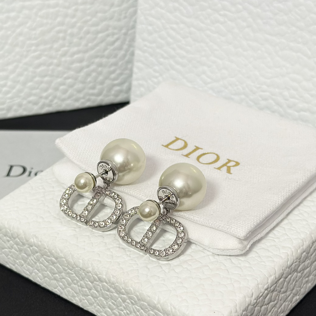 Dior Sweet CD Pearl Stud Earrings - Original Replica Club