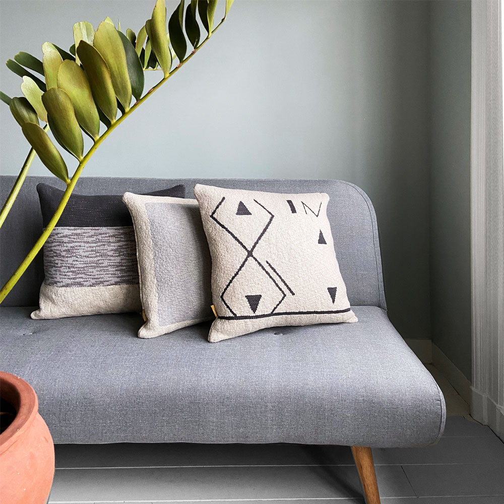 Malagoon Solid Poster Gebreid Sierkussen 50 x 50 cm - Grijs