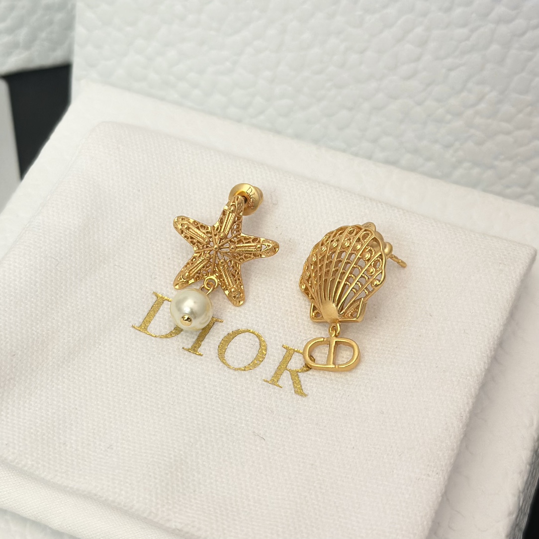 Dior Asymmetric Starfish and Shell Pearl Earrings - Original Replica Club