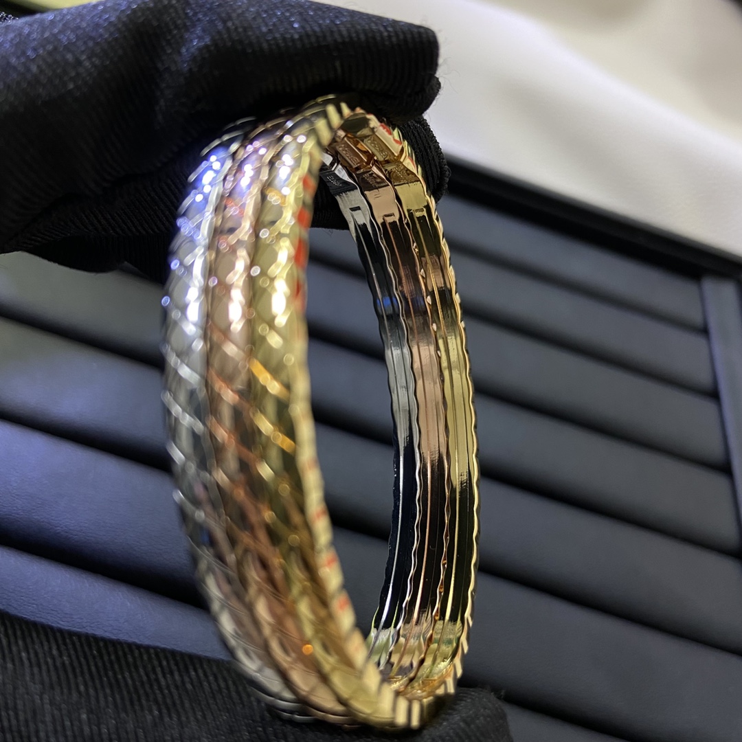 Chanel Coco Crush Bangle Bracelet - Narrow Version No Diamond - Original Replica Club