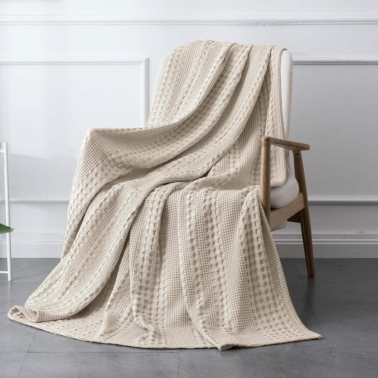 100% Cotton Waffle Knitted Throw Blanket Solid Color Eco-Friendly Summer Waffle Blanket for Cozy Evenings & Home
