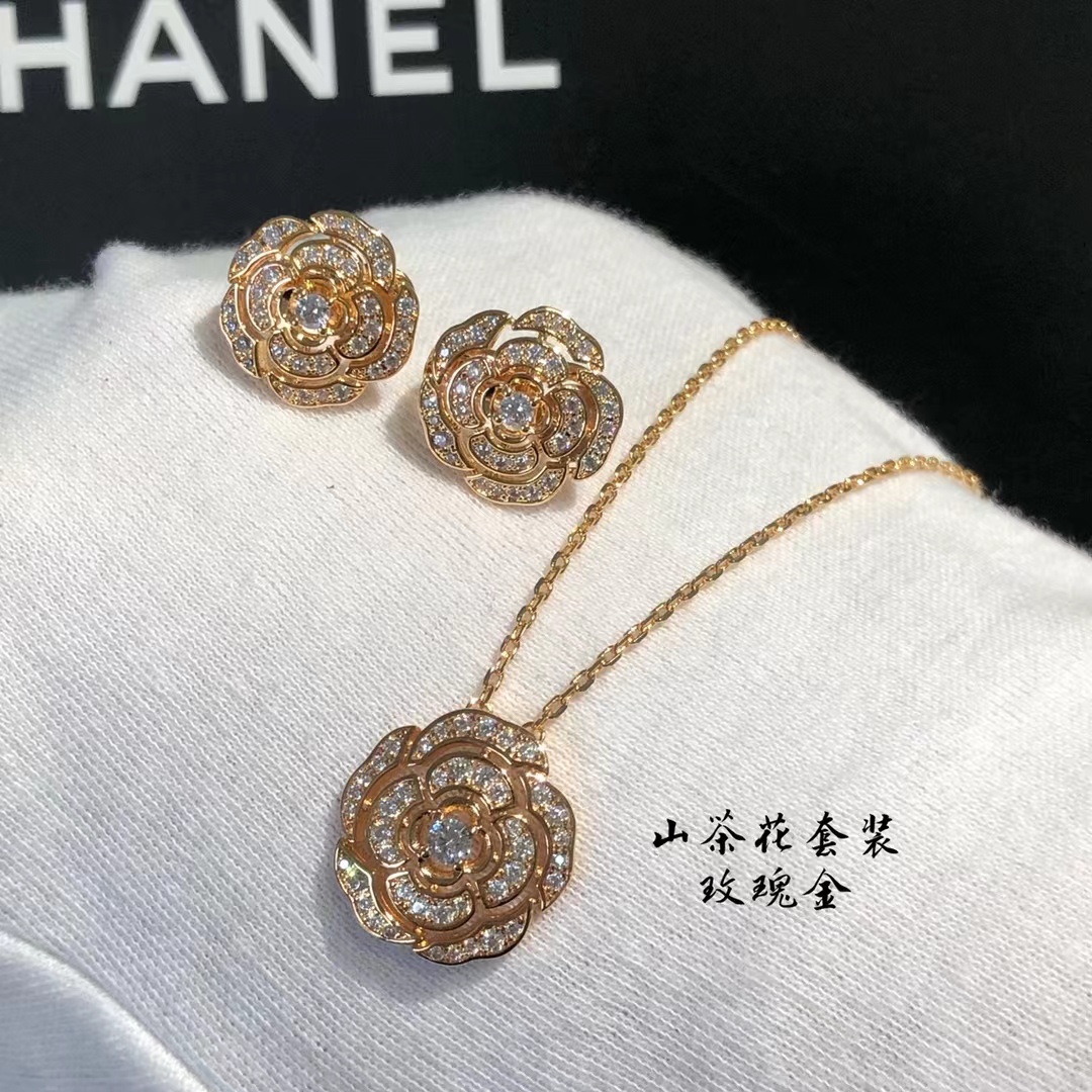 Chanel Diamond Camellia Flower Pendant Necklace - Original Replica Club