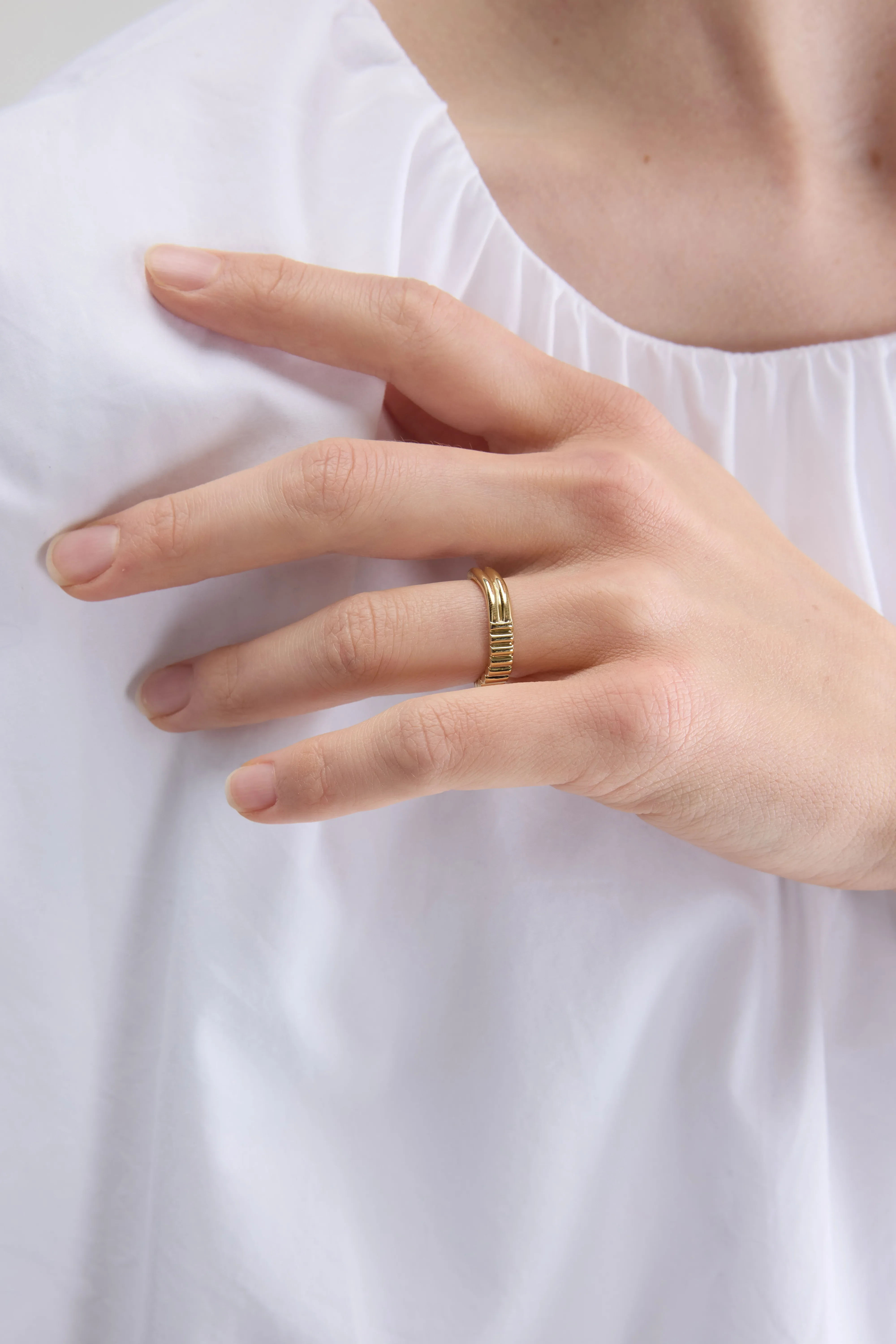 Bellerose Memphis Ring  (261 / W / GOLD)