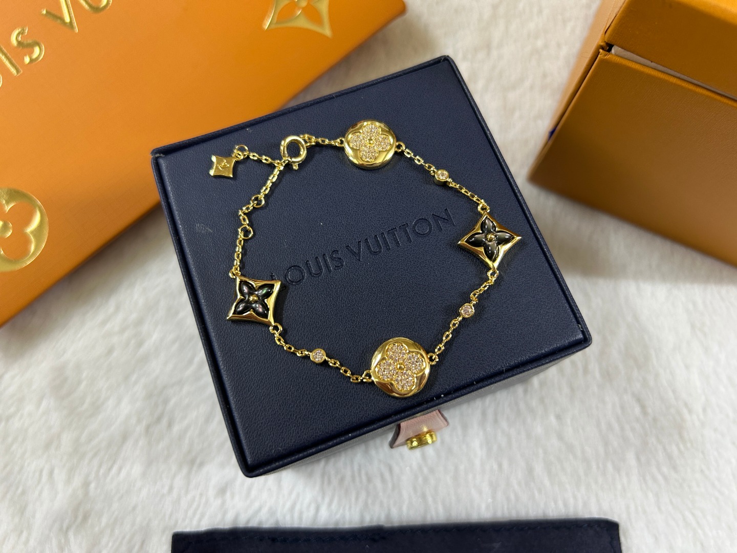 Louis Vuitton Grey Mother of Pearl Color Blossom Bracelet - Original Replica Club
