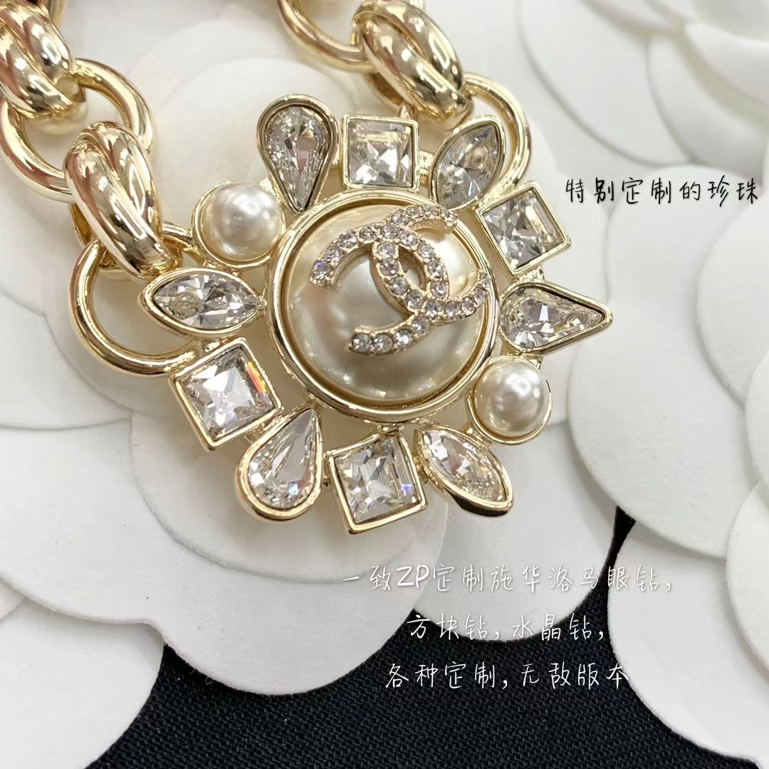 Chanel Thick Cuban Chain Flower Pendant Choker Necklace - Original Replica Club